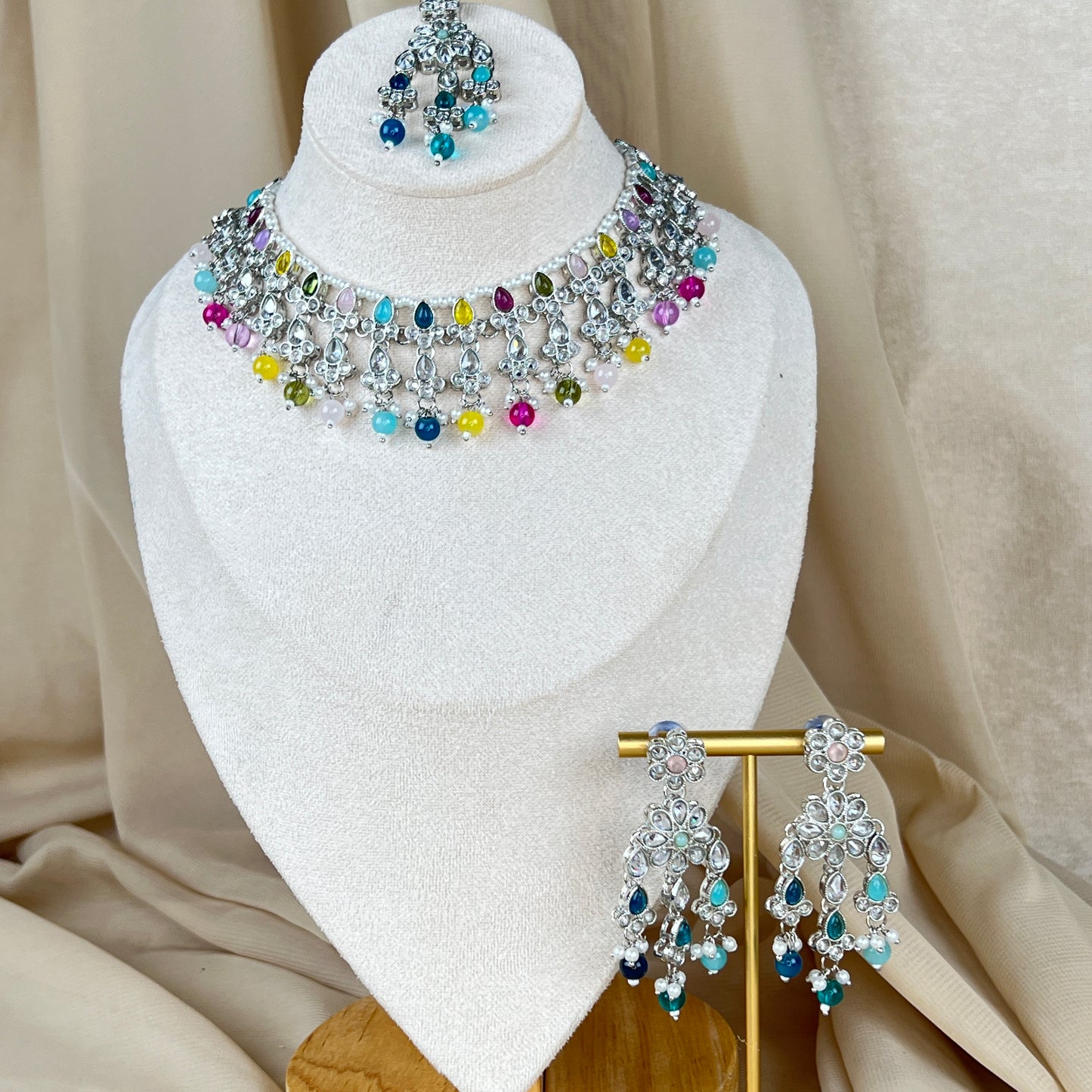 Dainty Silver Necklace Set