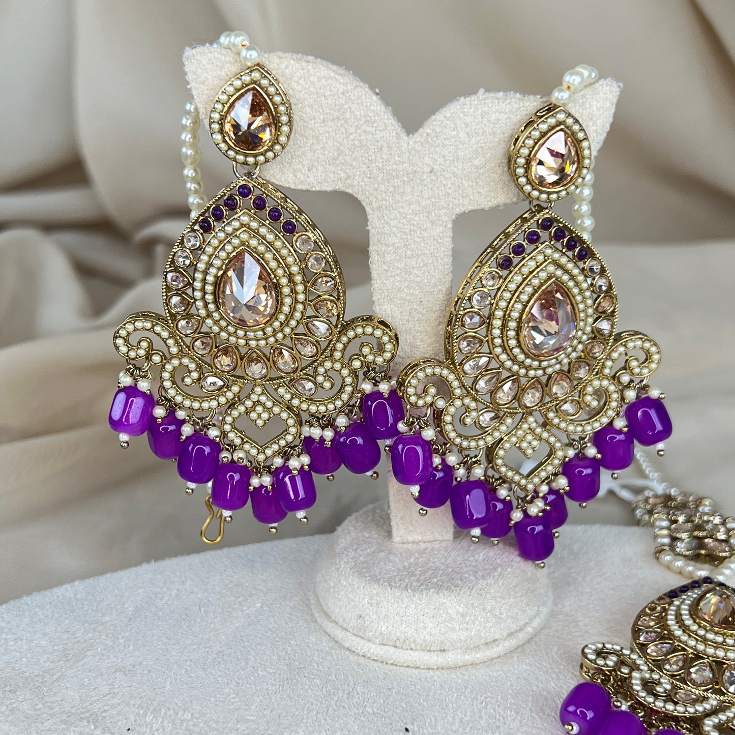 Nauratan Oversized Earring and Tikka Set