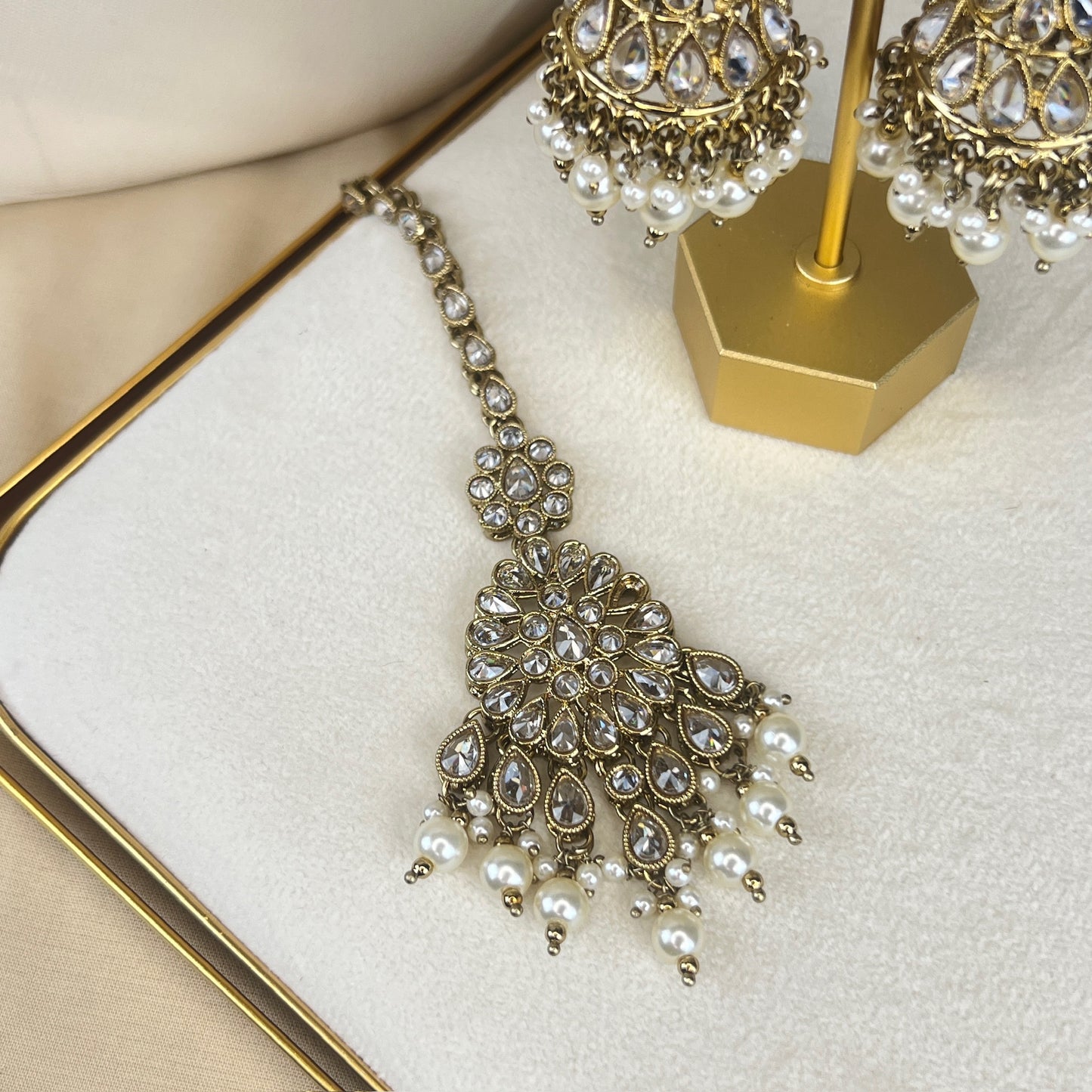 Large Semi Bridal Choker Bib Set