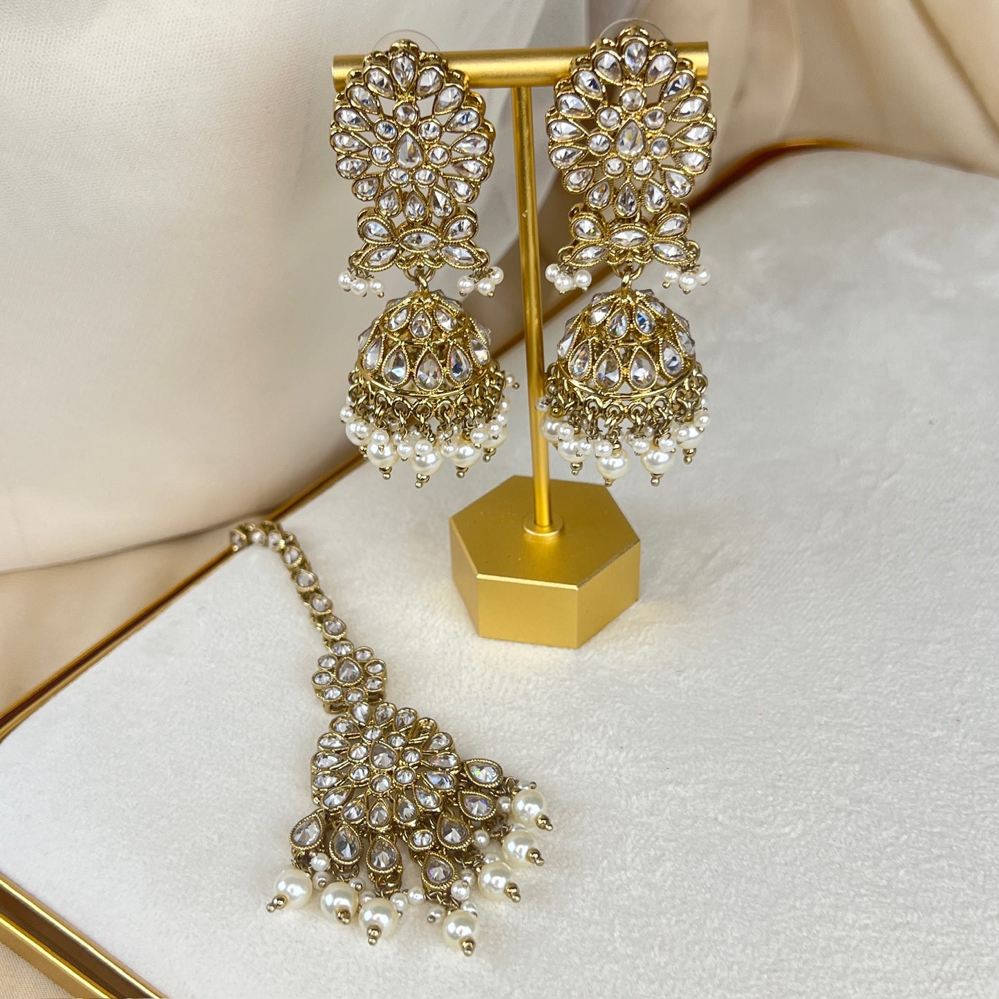 Large Semi Bridal Choker Bib Set