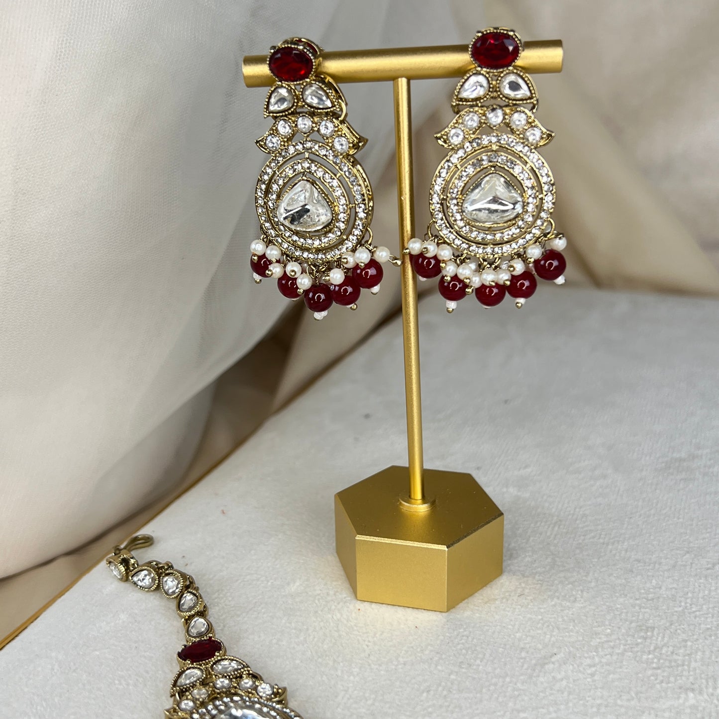 Victorian White Gold Kundan Semi Bridal Set