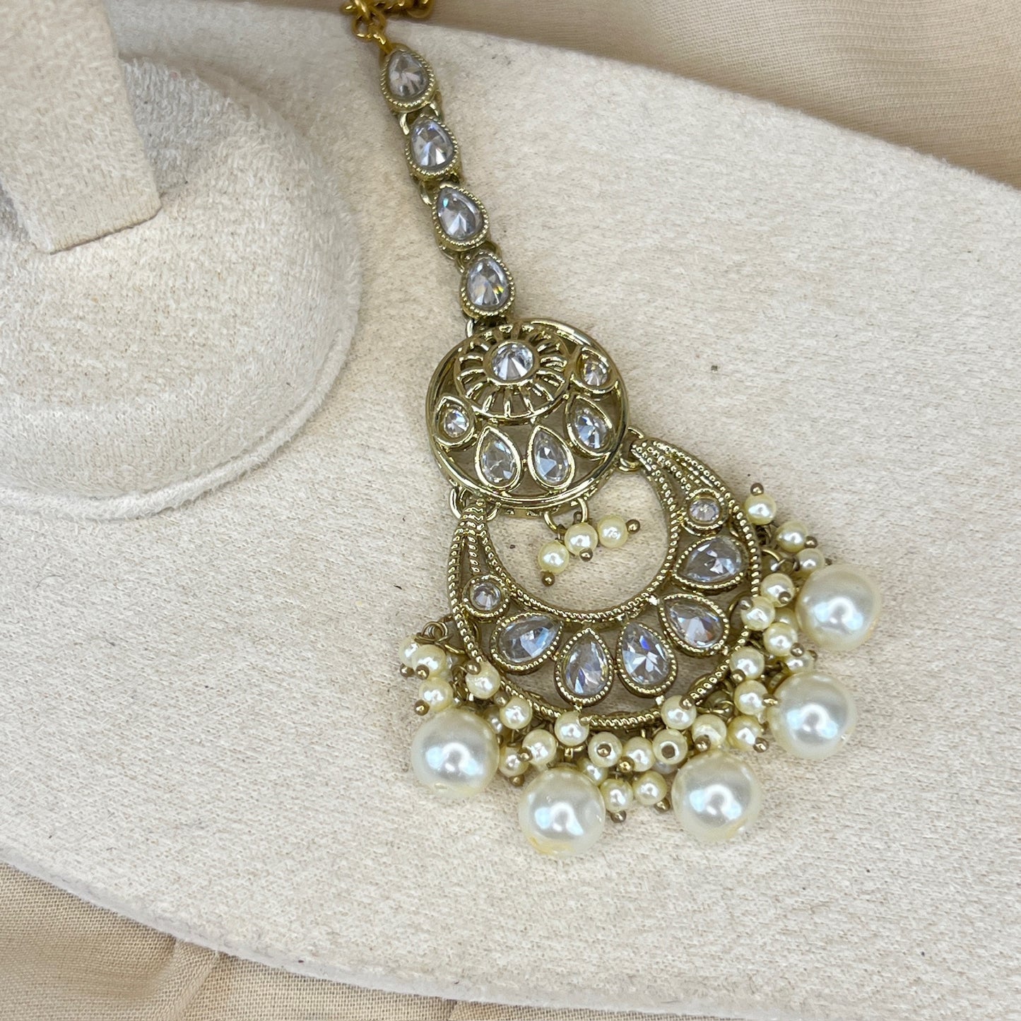 Dainty Pearl Earring & Tikka Set