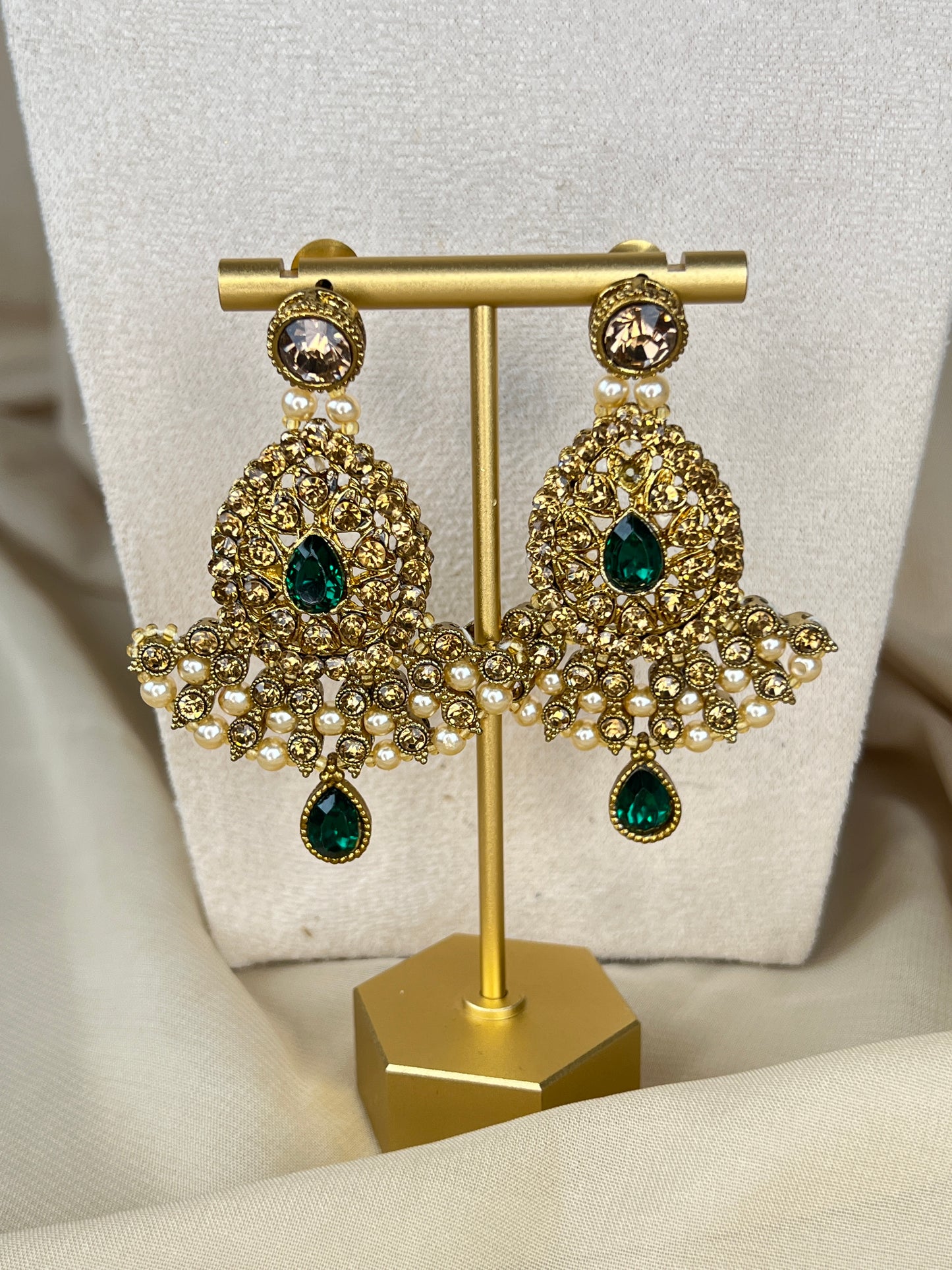 Gold Choker with Earring & Tikka