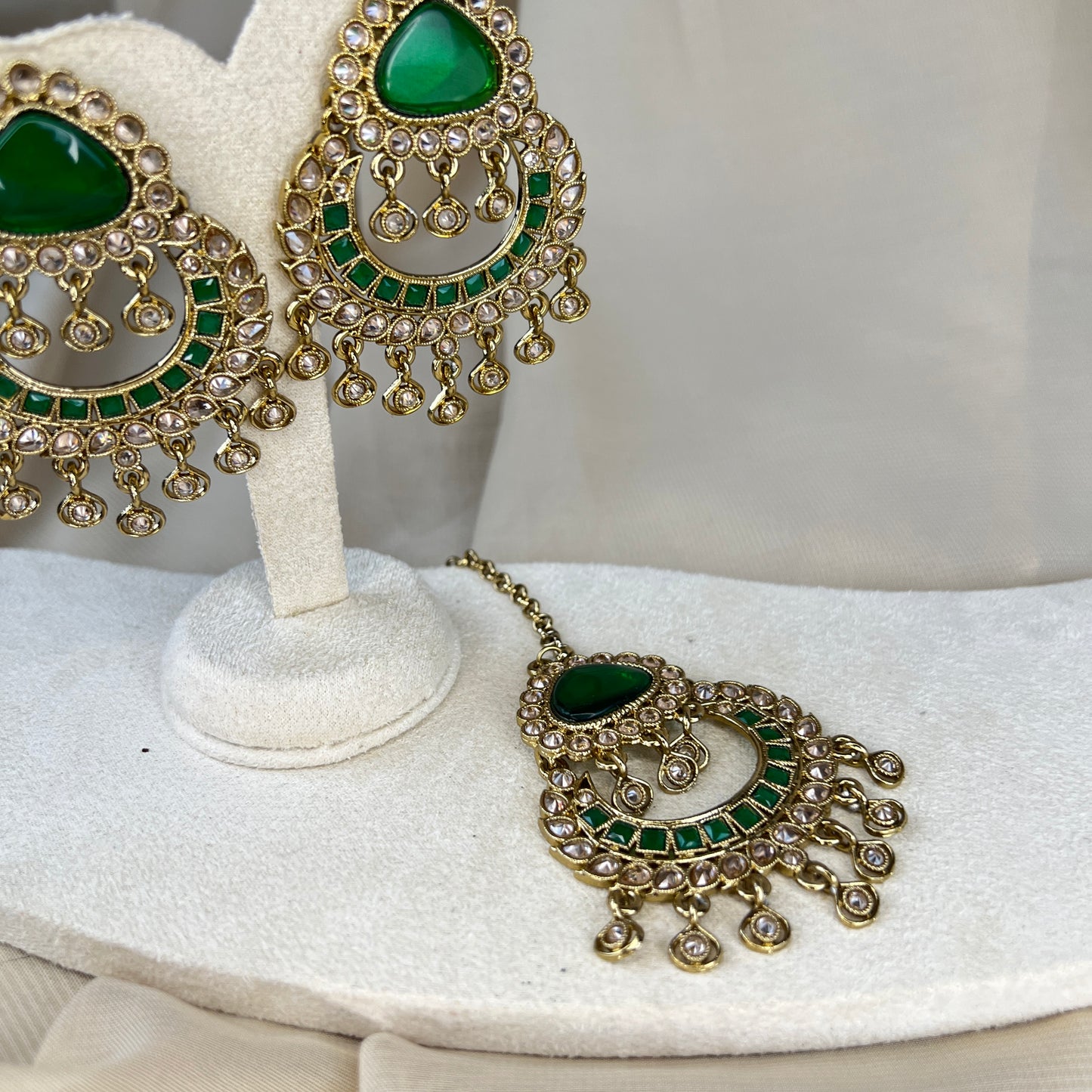 Oversized Earring and Tikka Set
