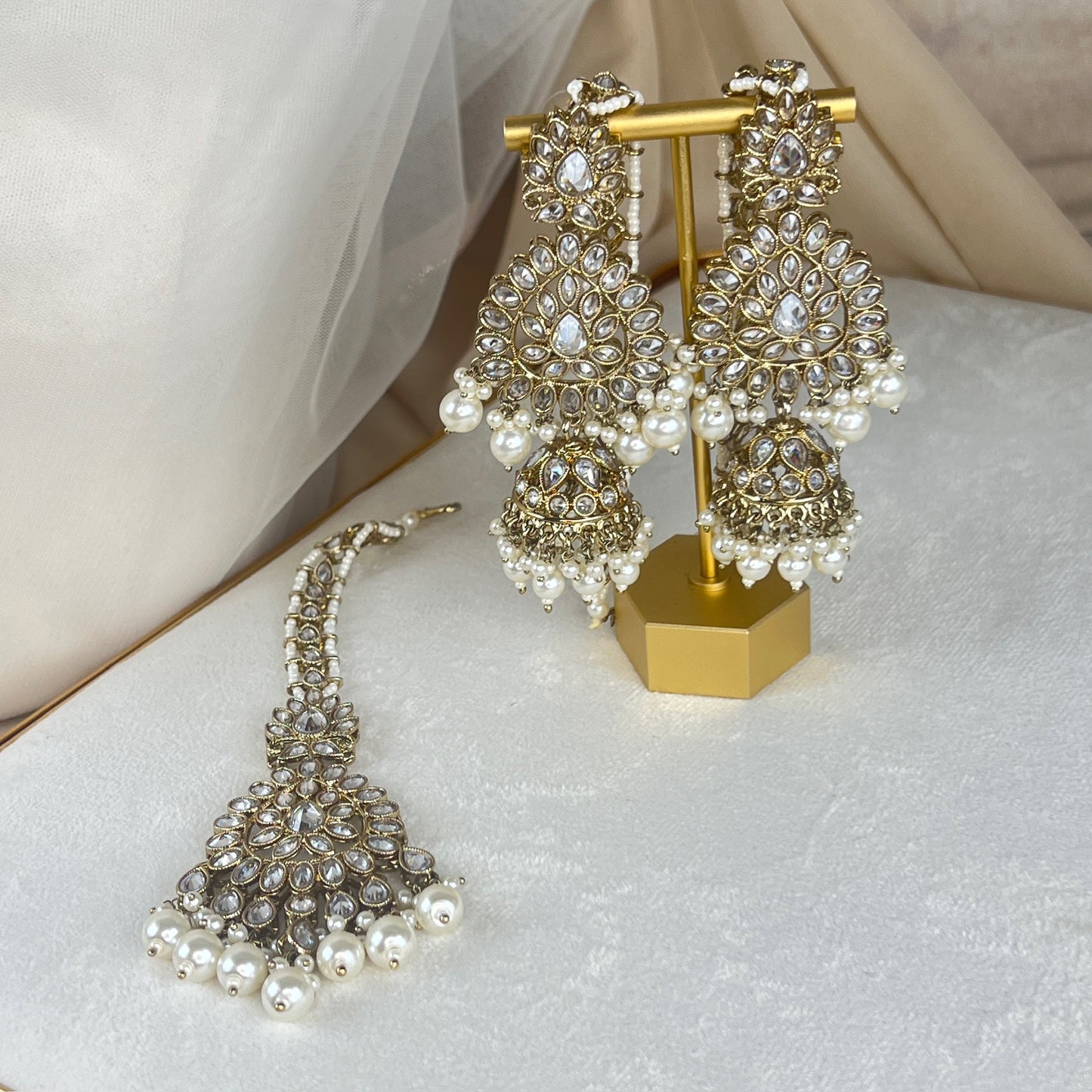 Large Semi Bridal Choker Bib Set