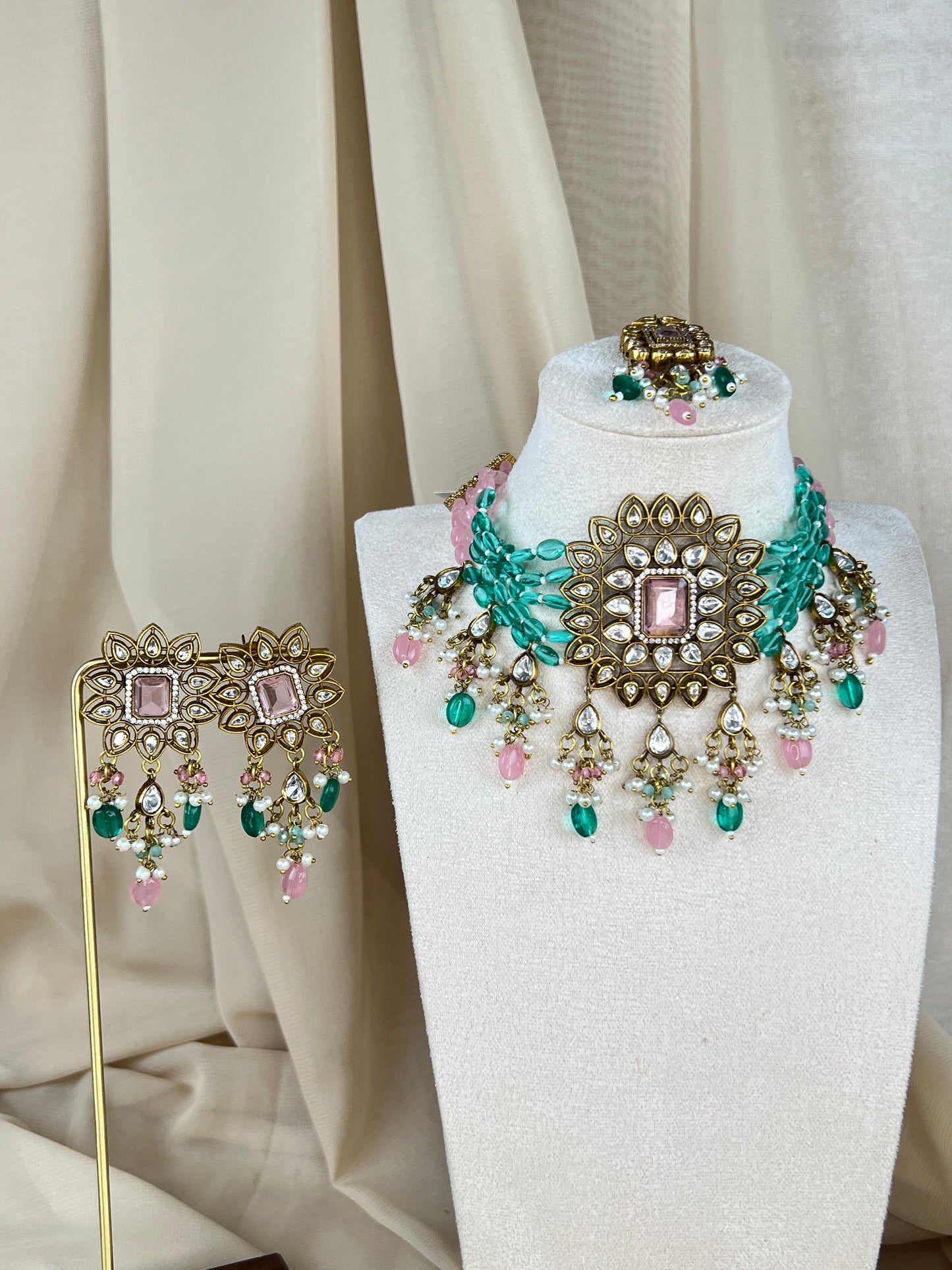 Pachi Kundan Choker Set