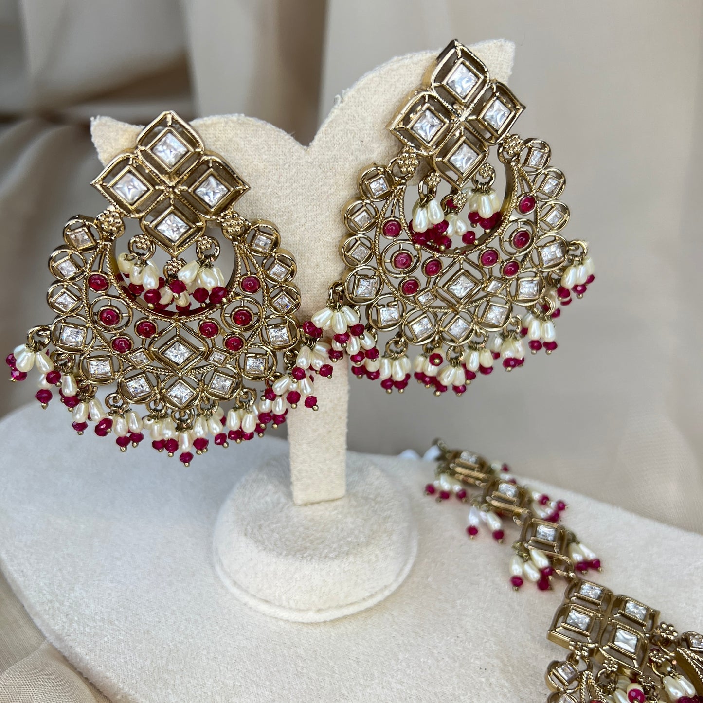 Kundan Oversized Earring and Tikka Set