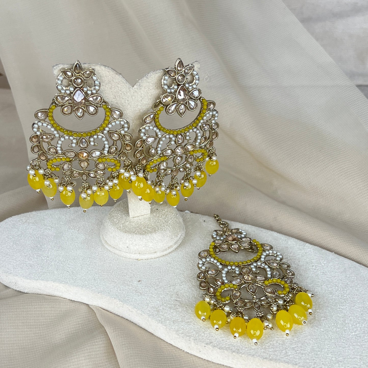 Nauratan Oversized Earring and Tikka Set