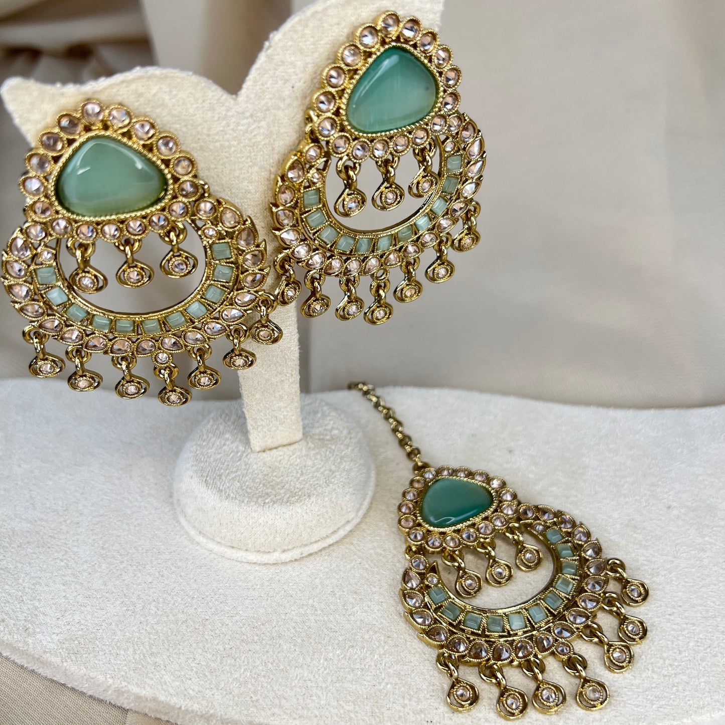 Oversized Earring and Tikka Set