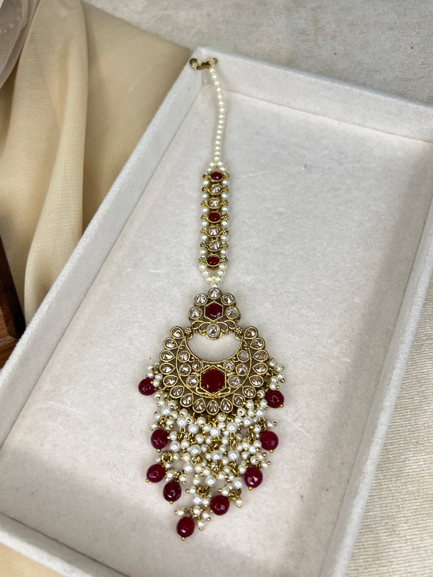 Semi Bridal Choker Set