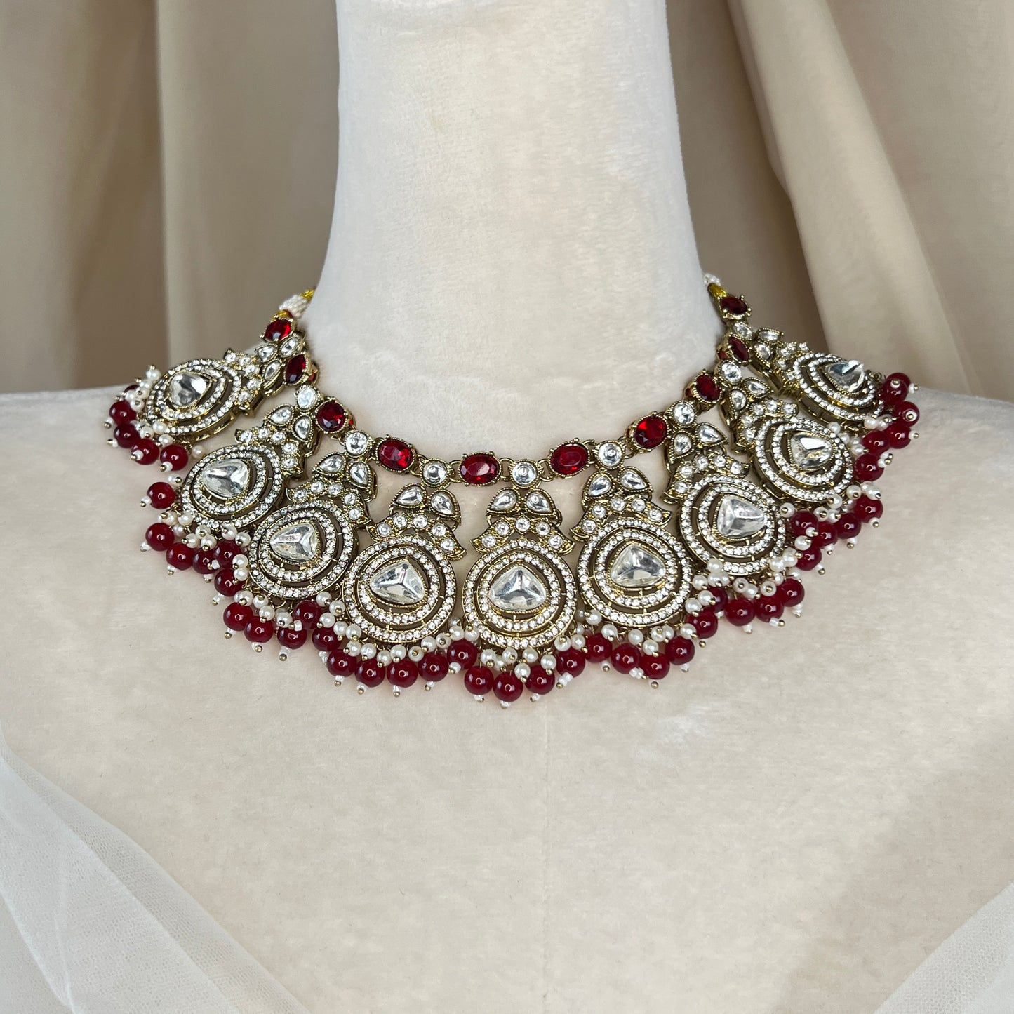 Victorian White Gold Kundan Semi Bridal Set