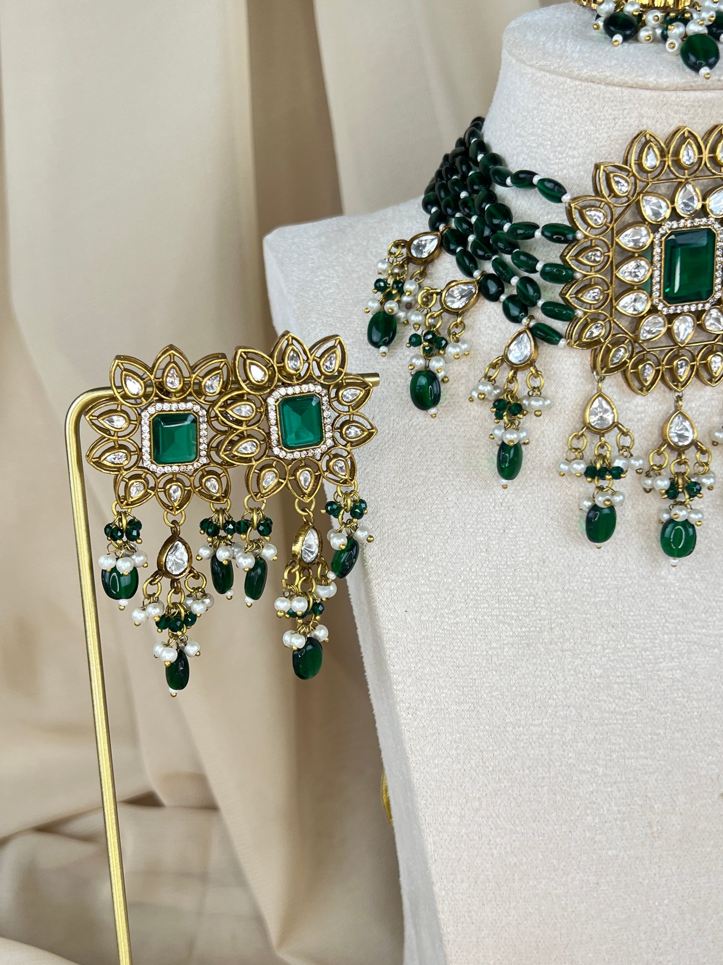 Pachi Kundan Choker Set
