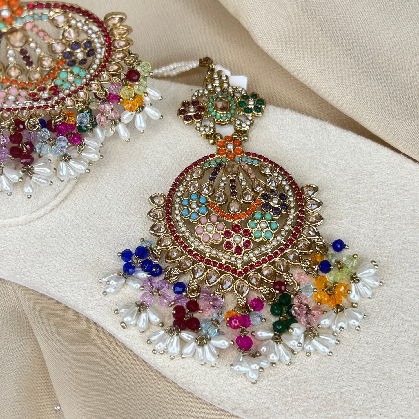 Nauratan Oversized Earring & Tikka Set