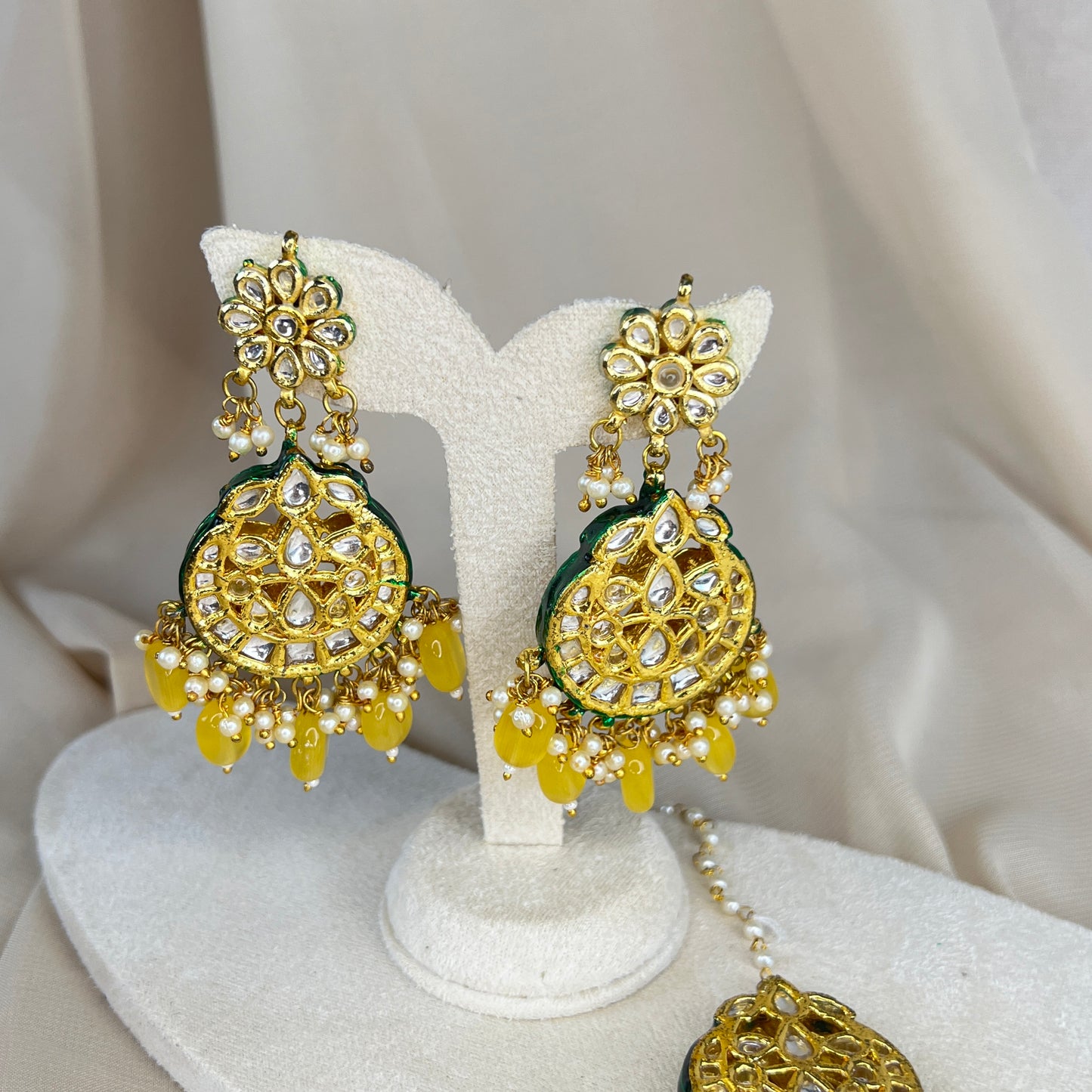 Kundan Earring & Tikka Set