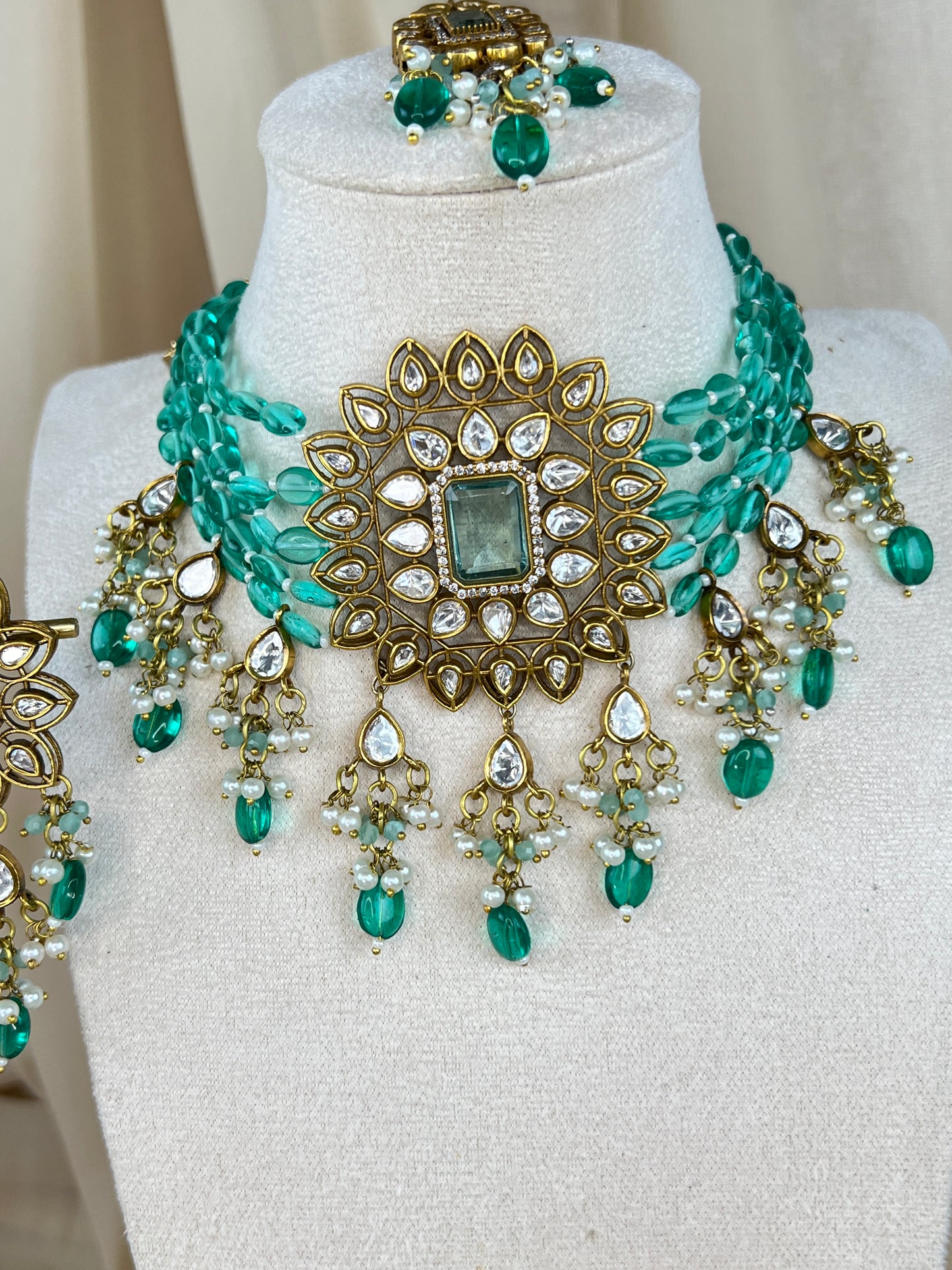 Pachi Kundan Choker Set