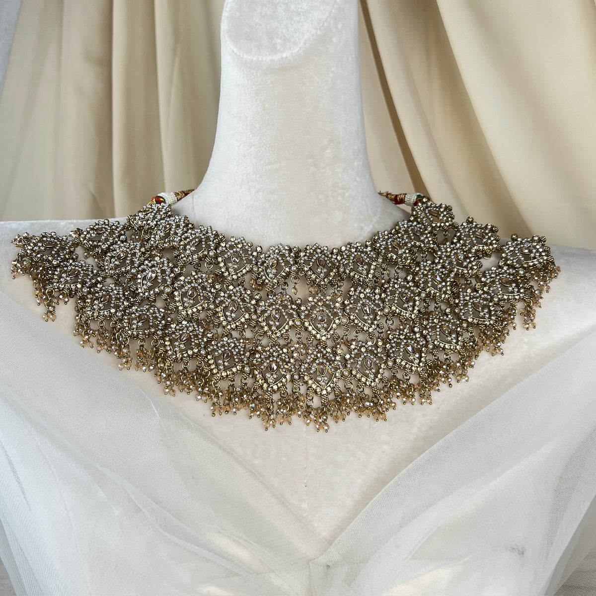 Large Bib/Choker Style Semi Bridal w/Jhoomar