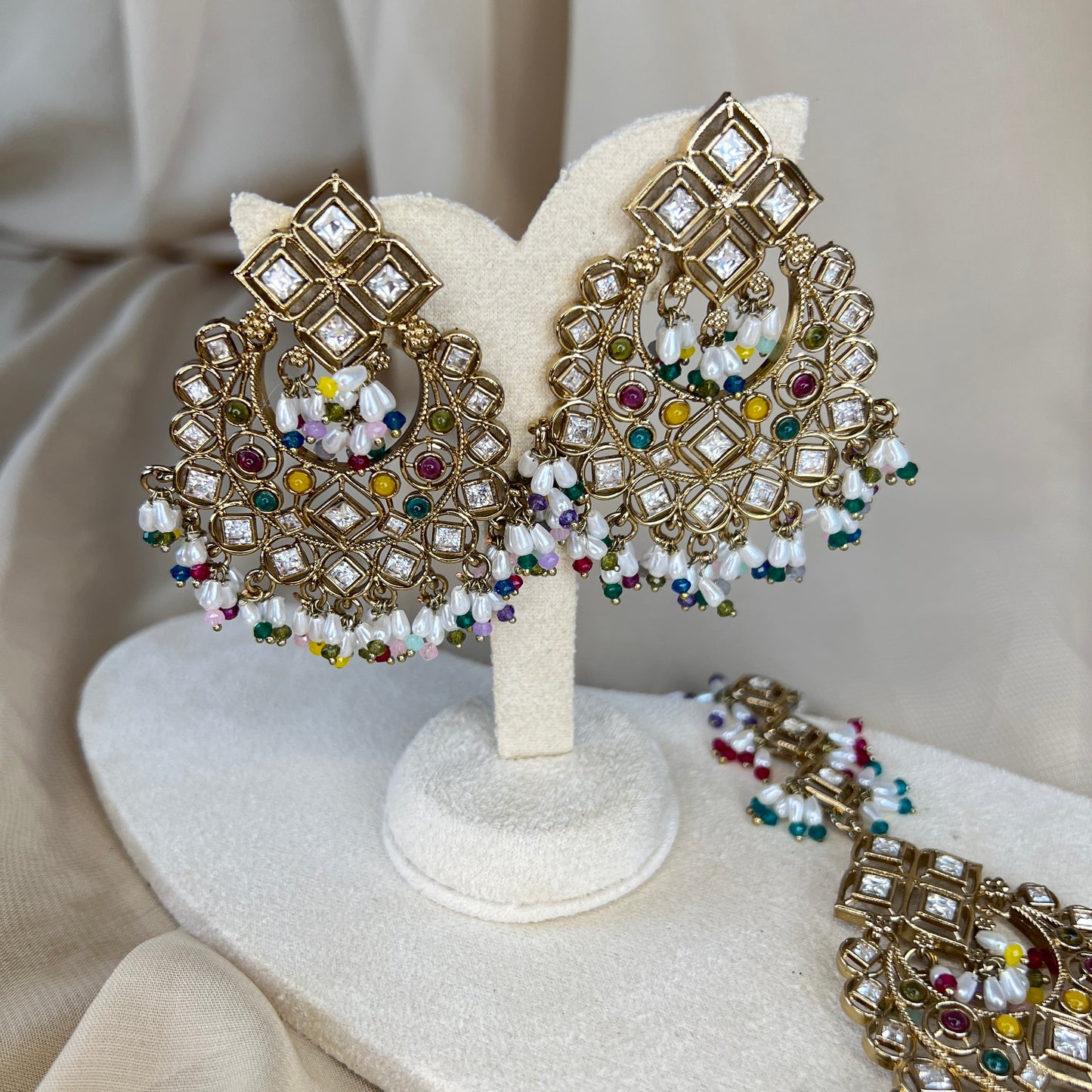 Kundan Oversized Earring and Tikka Set