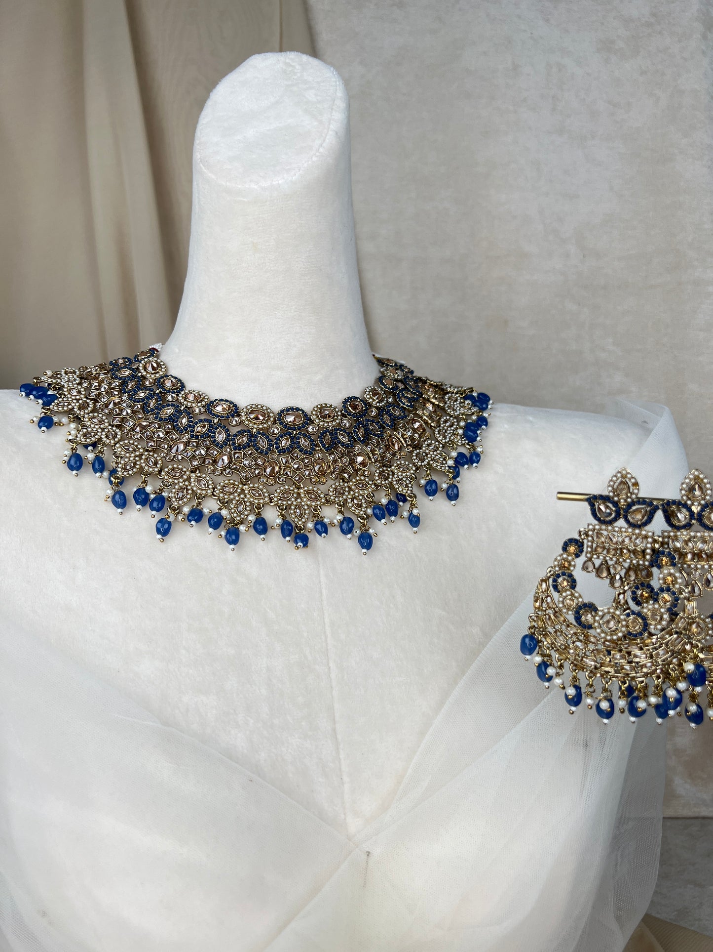 Nauratan Polki Style Bib Necklace Set