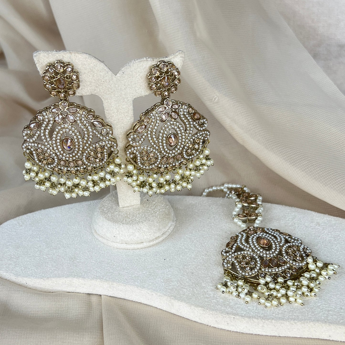 Oversized Pearl Earring and Tikka Set