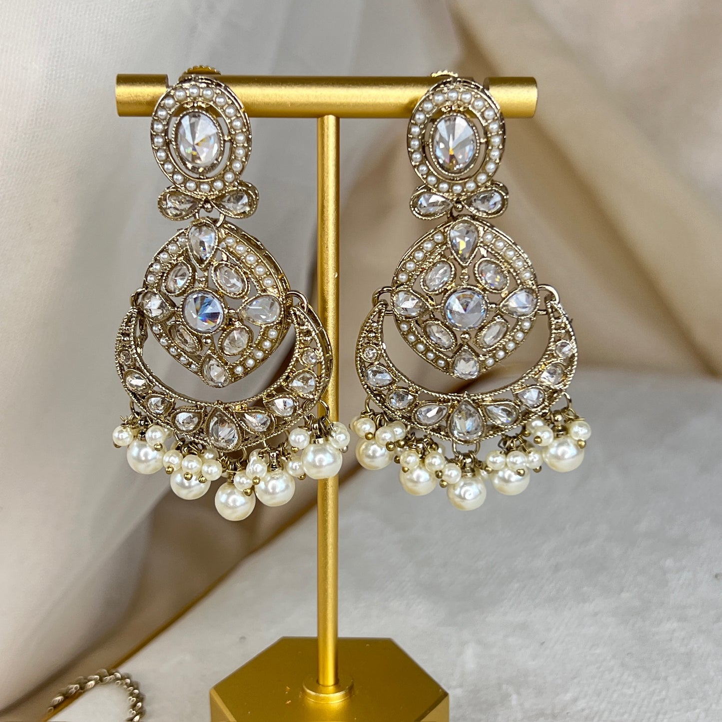 Large Semi Bridal Choker Set