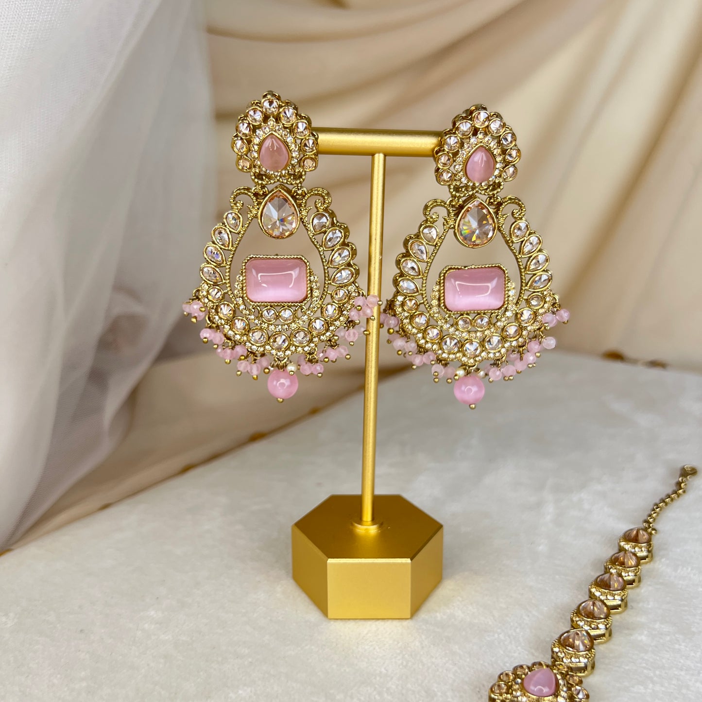 Large Semi Bridal Choker Set