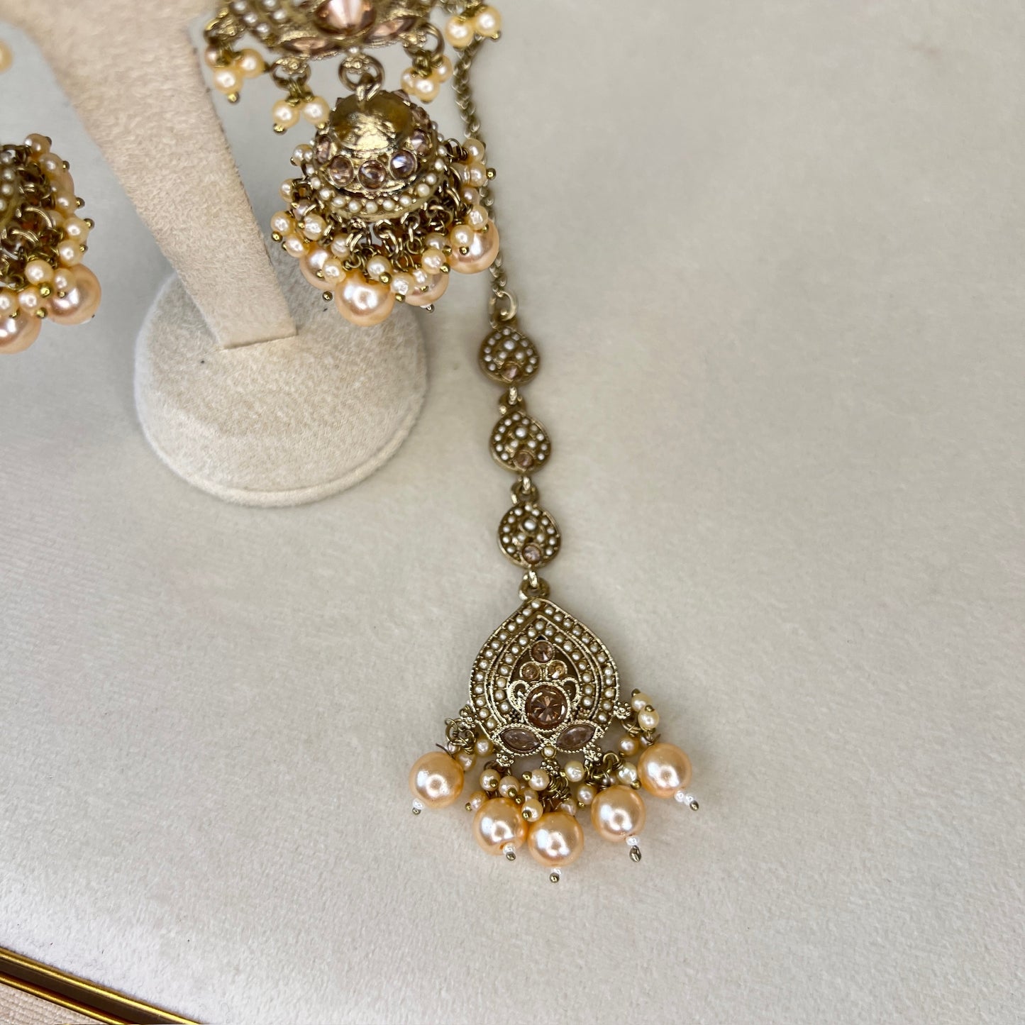 Jhumka Earring & Tikka Set