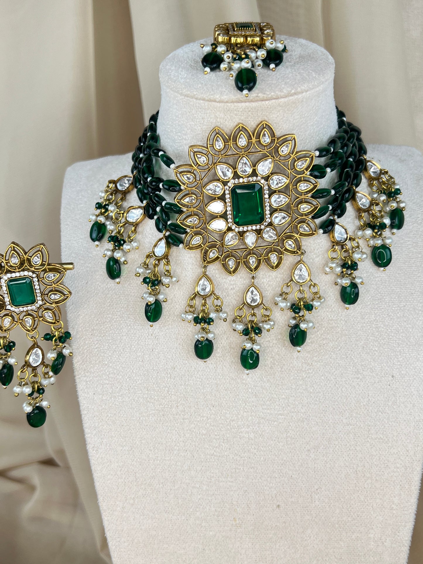 Pachi Kundan Choker Set