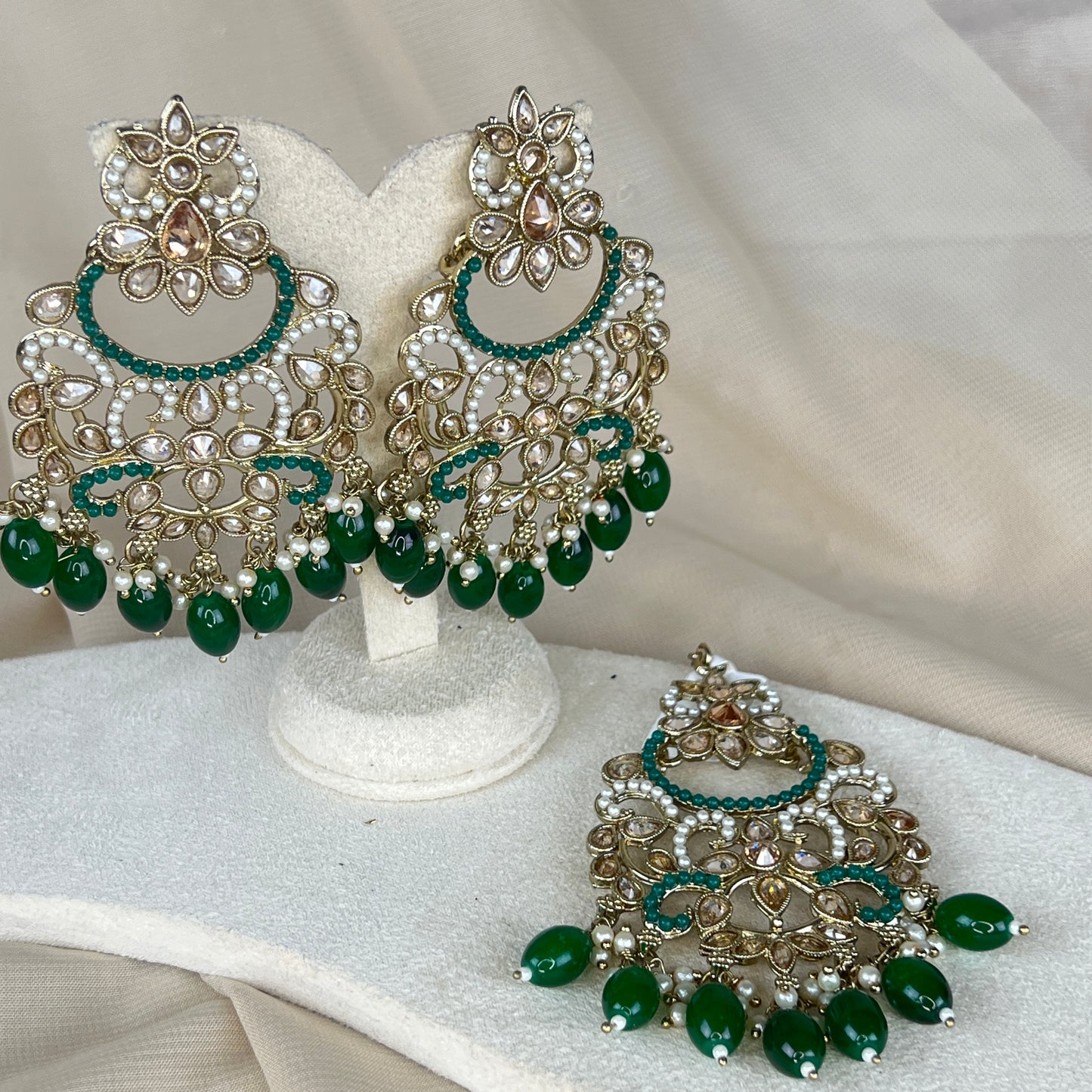 Nauratan Oversized Earring and Tikka Set