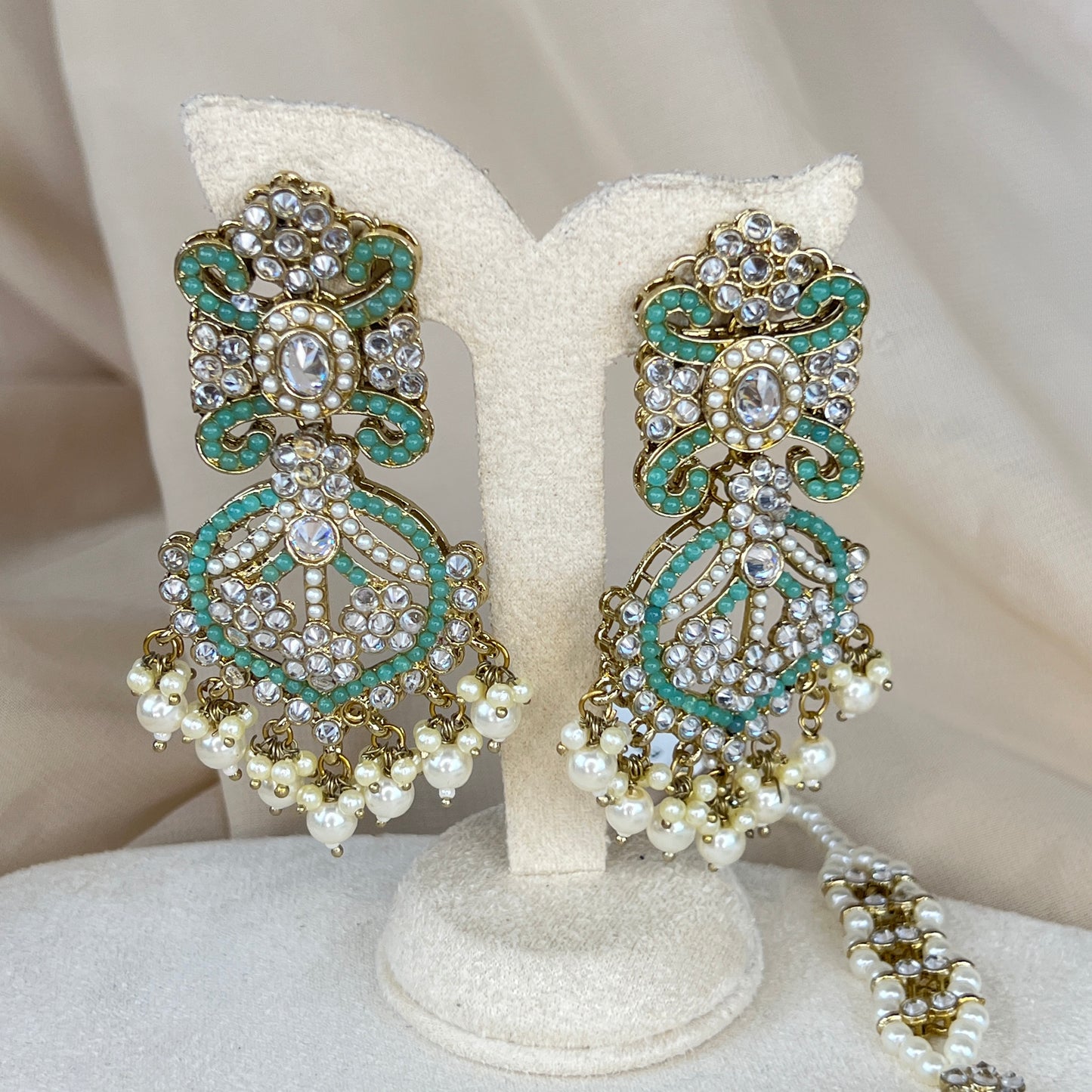 Nauratan Earring & Tikka Set