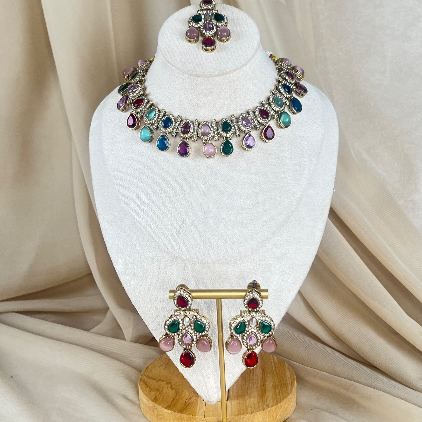 Kundan Necklace Set
