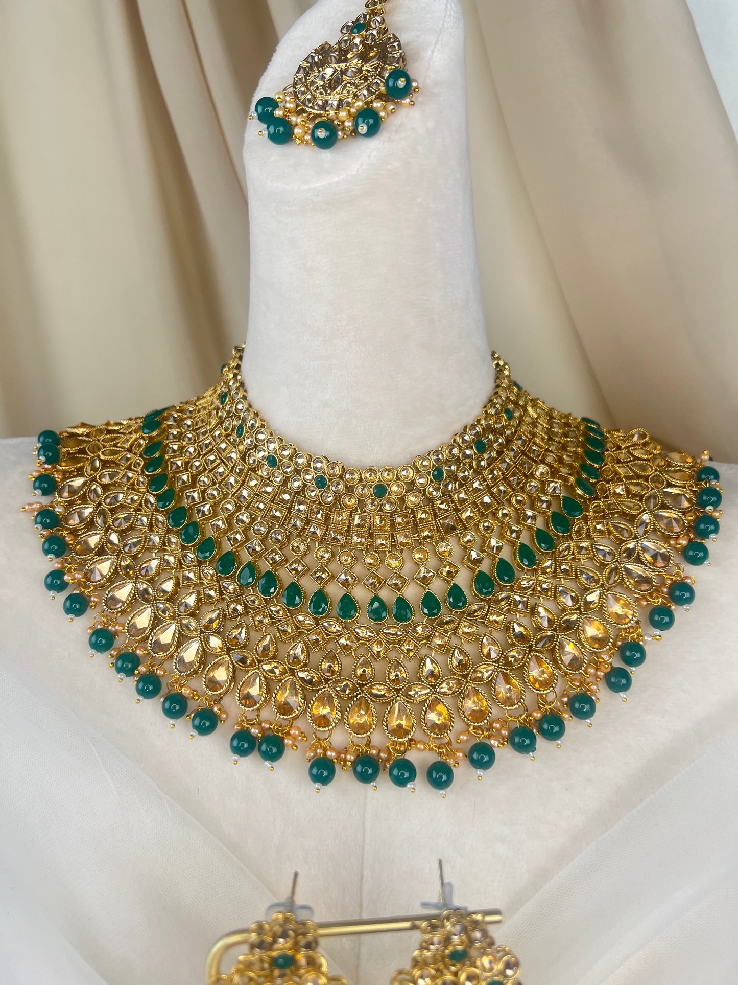 Budget Friendly Semi Bridal Set