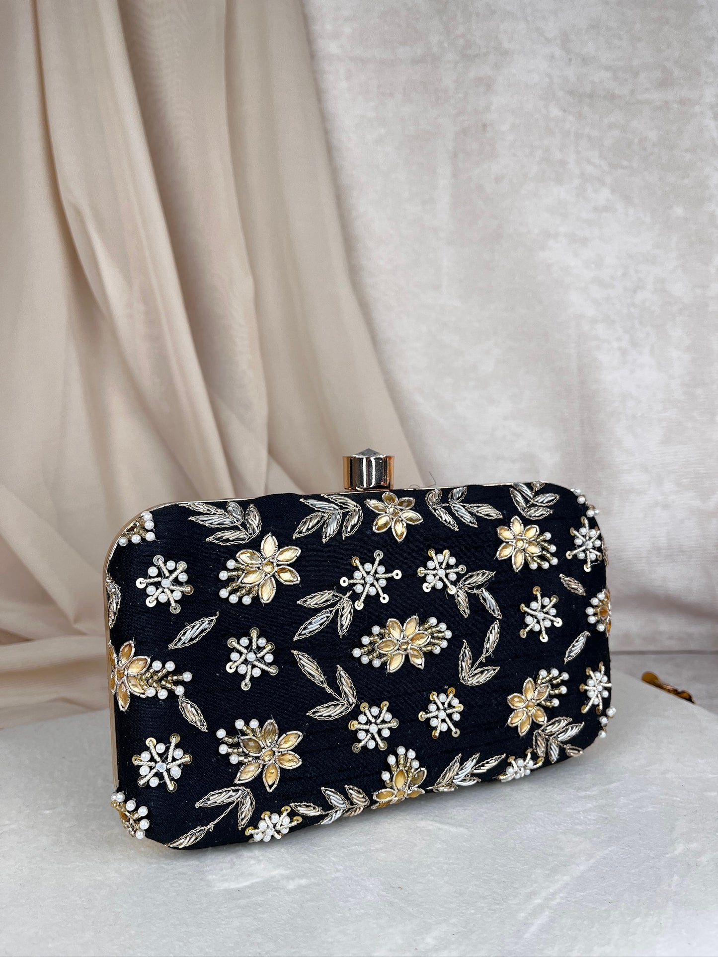Embroidered Pearl Flower Clutch