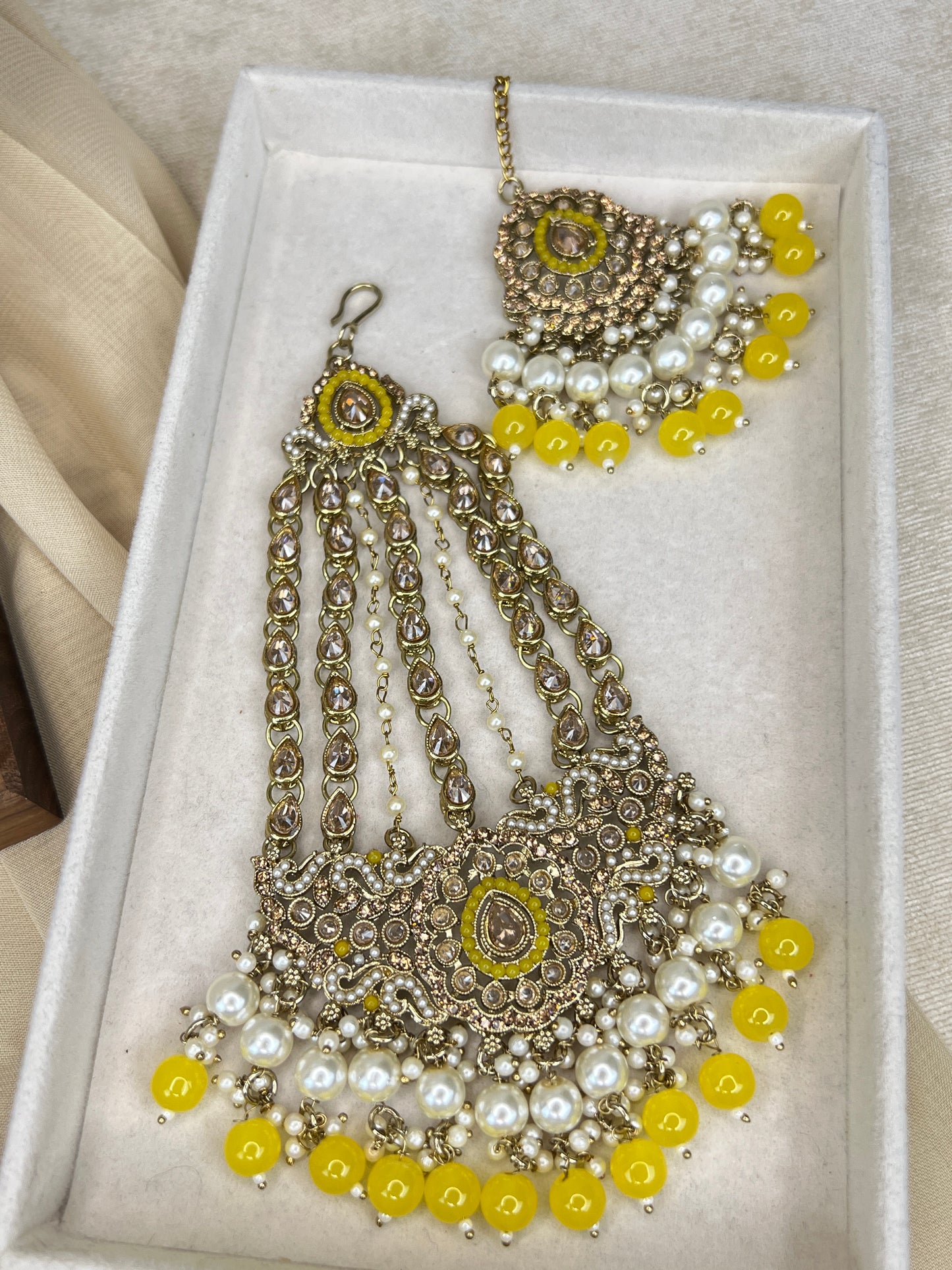 Pakisatani Style Necklace Set with Jhumka and Jhoomar