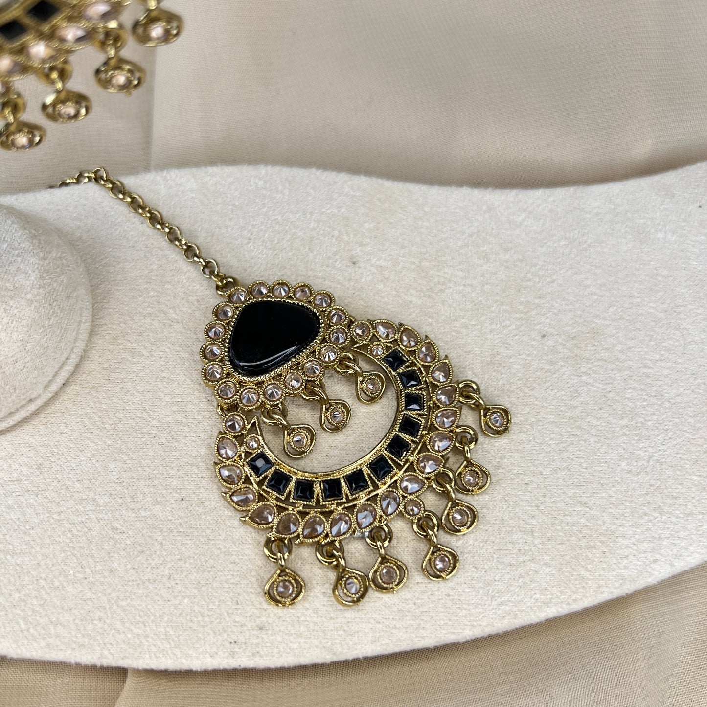 Oversized Earring and Tikka Set