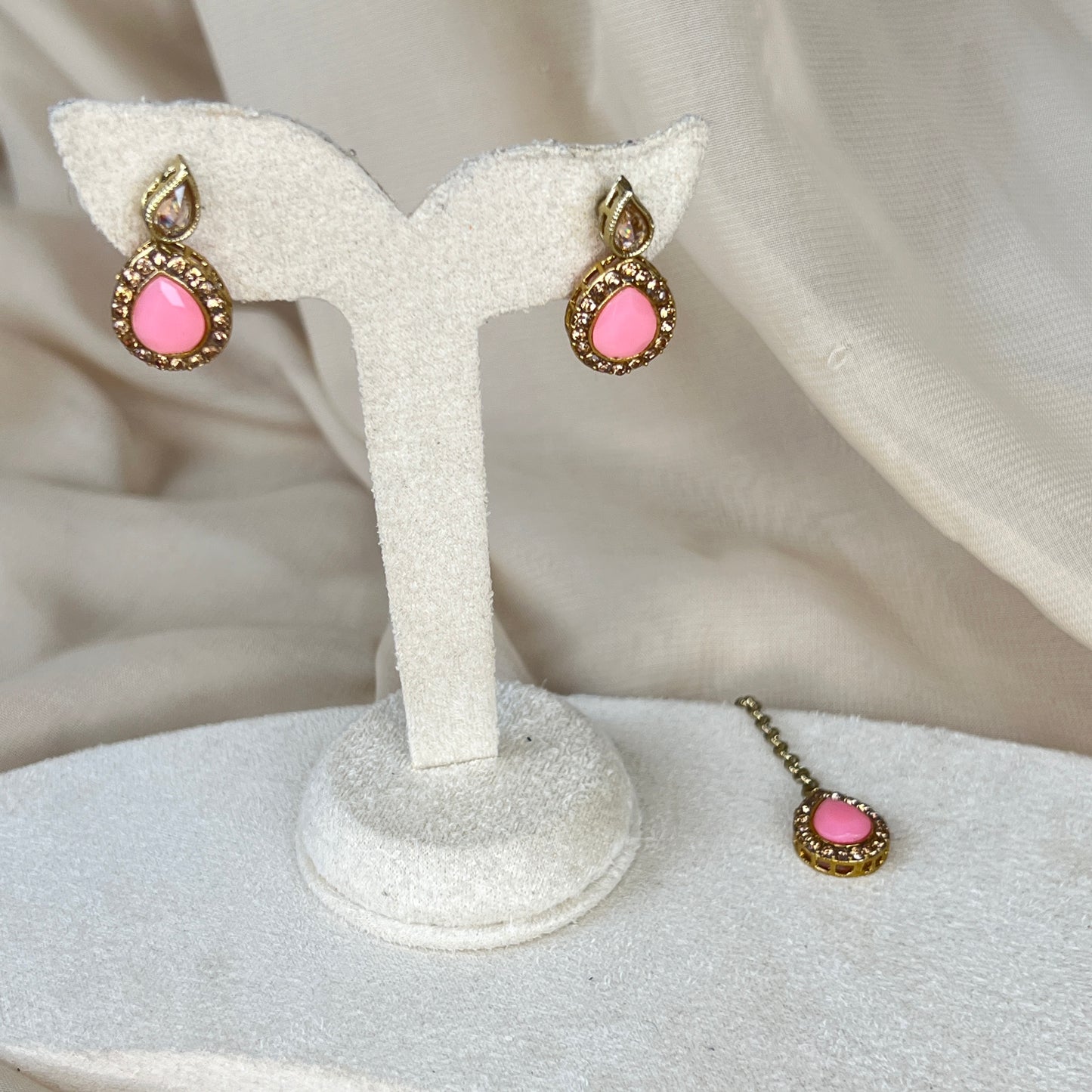 Small Dainty Earring and Tikka set