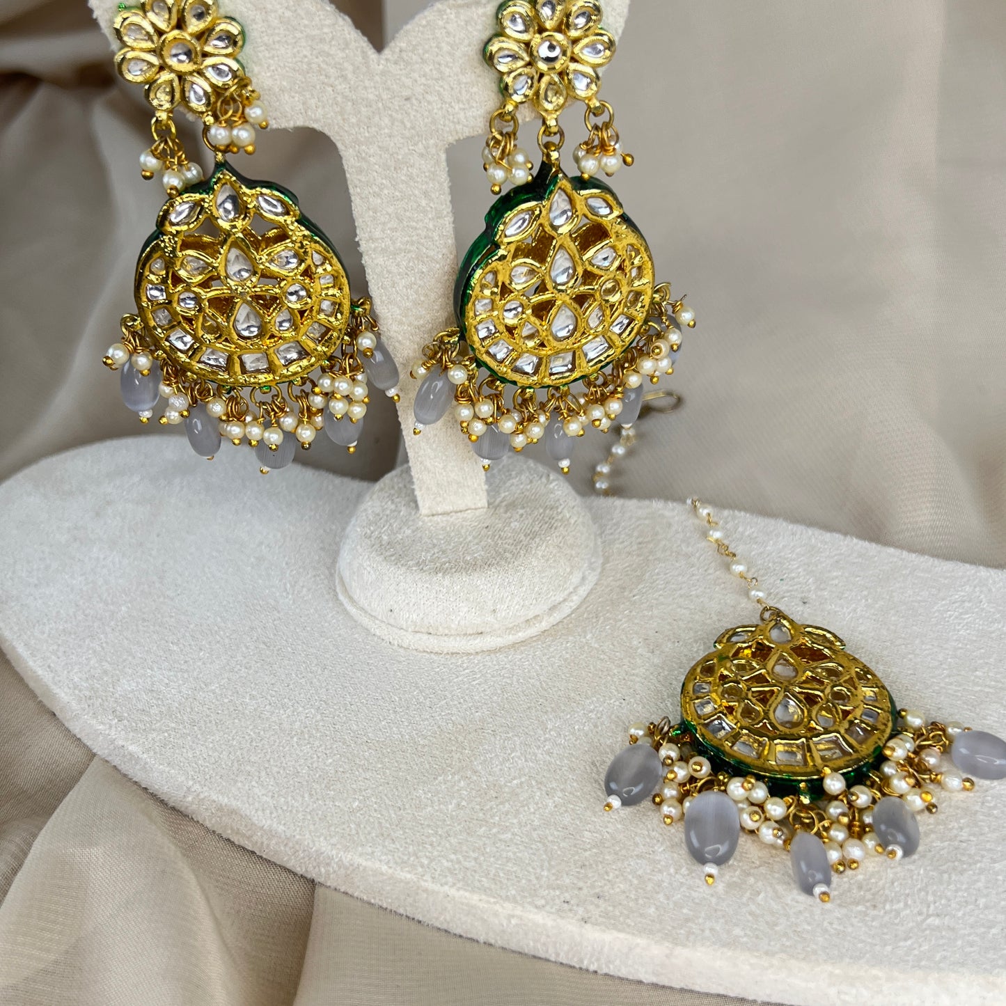 Kundan Earring & Tikka Set