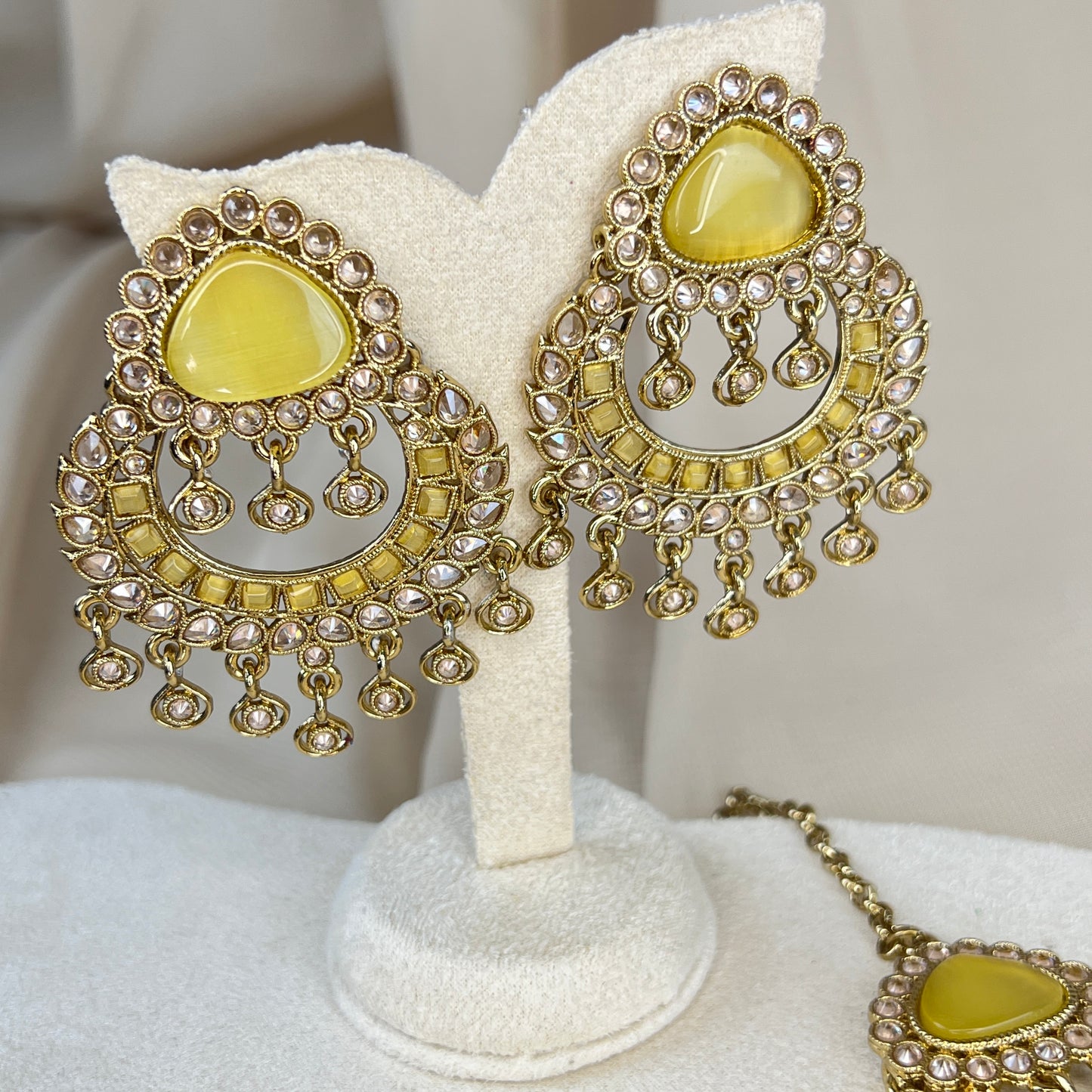 Oversized Earring and Tikka Set