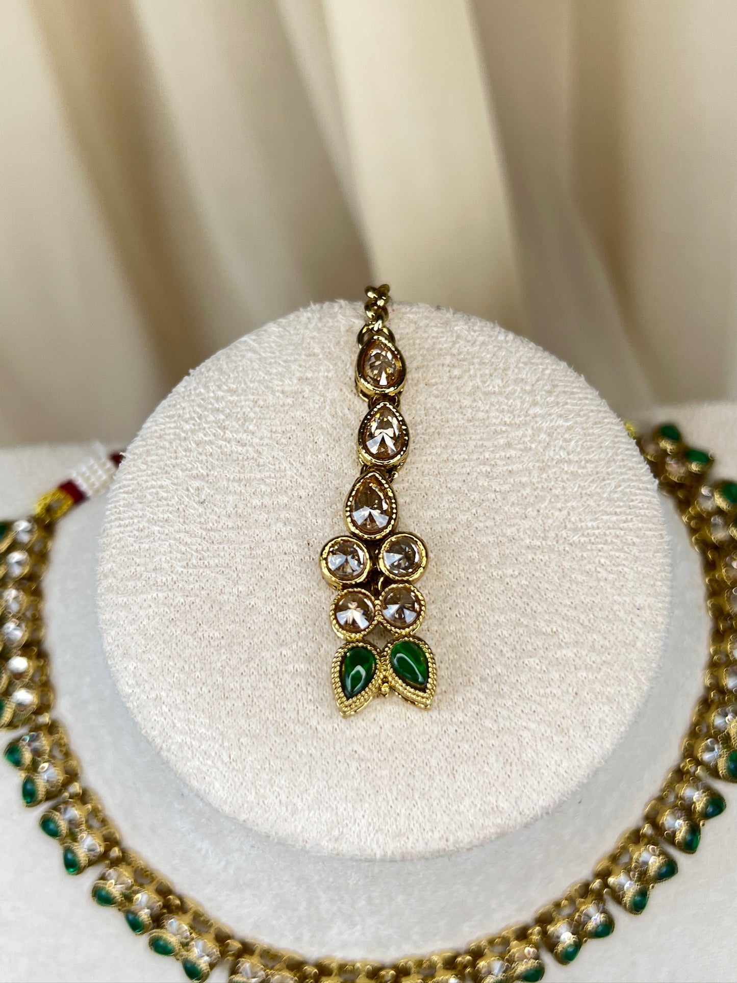 Dainty Choker Set