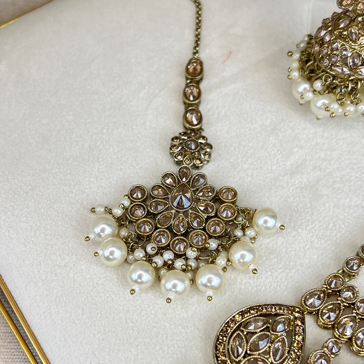 Gold and Pearl Semi Bridal Choker w/jhoomar