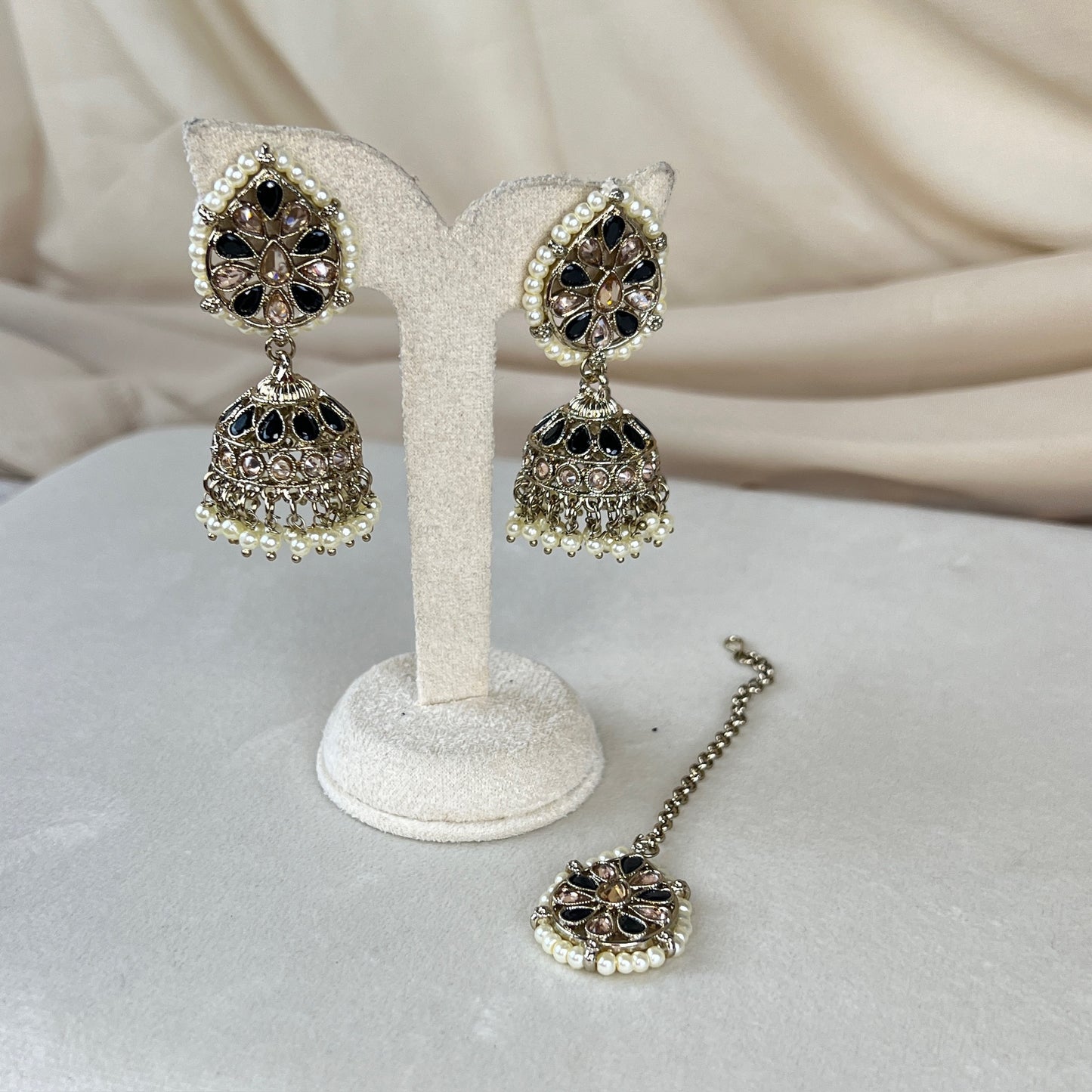 Jhumka Earring & Tikka Set