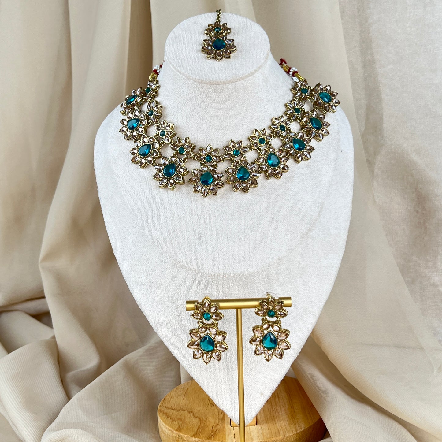 Flower Polki Necklace Set