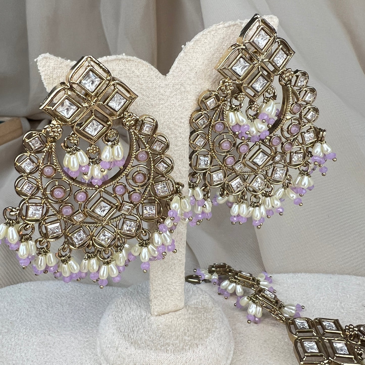Kundan Oversized Earring and Tikka Set