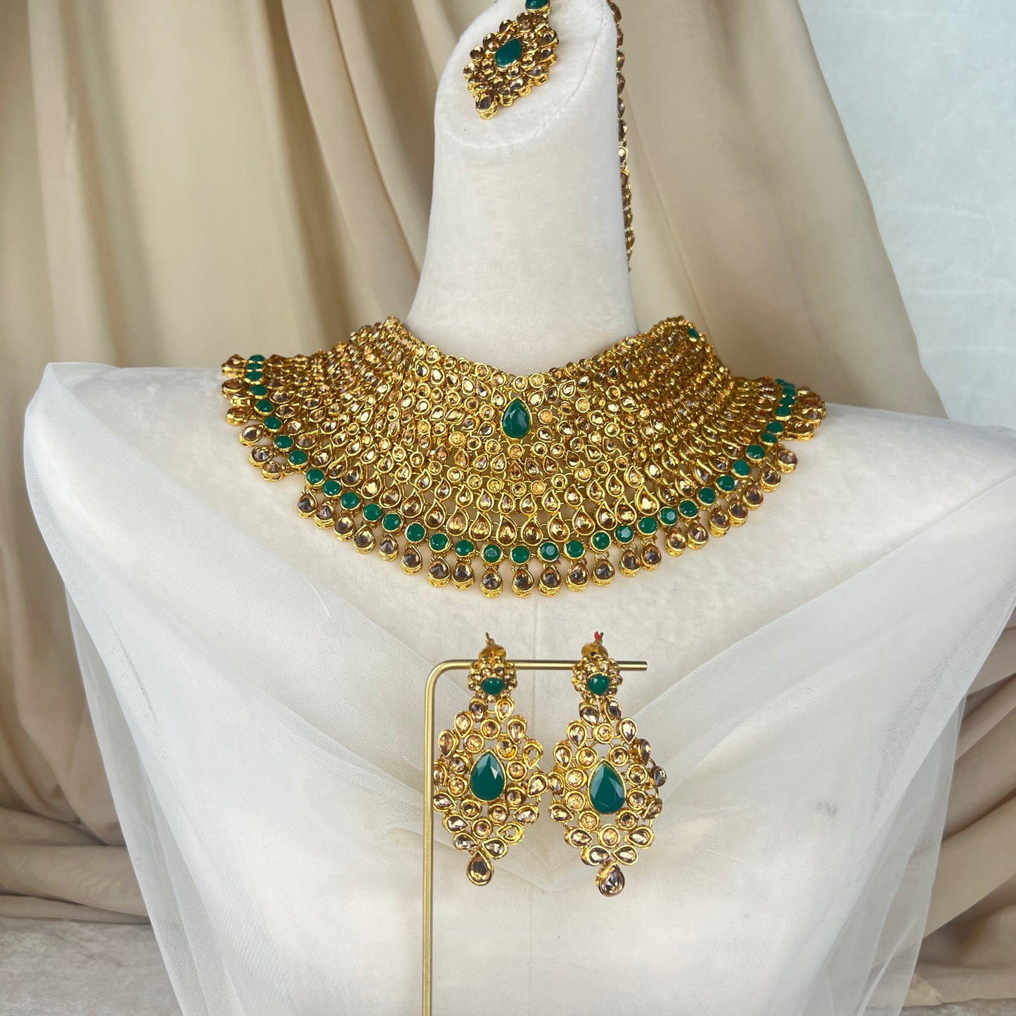 Budget Friendly Semi Bridal Set