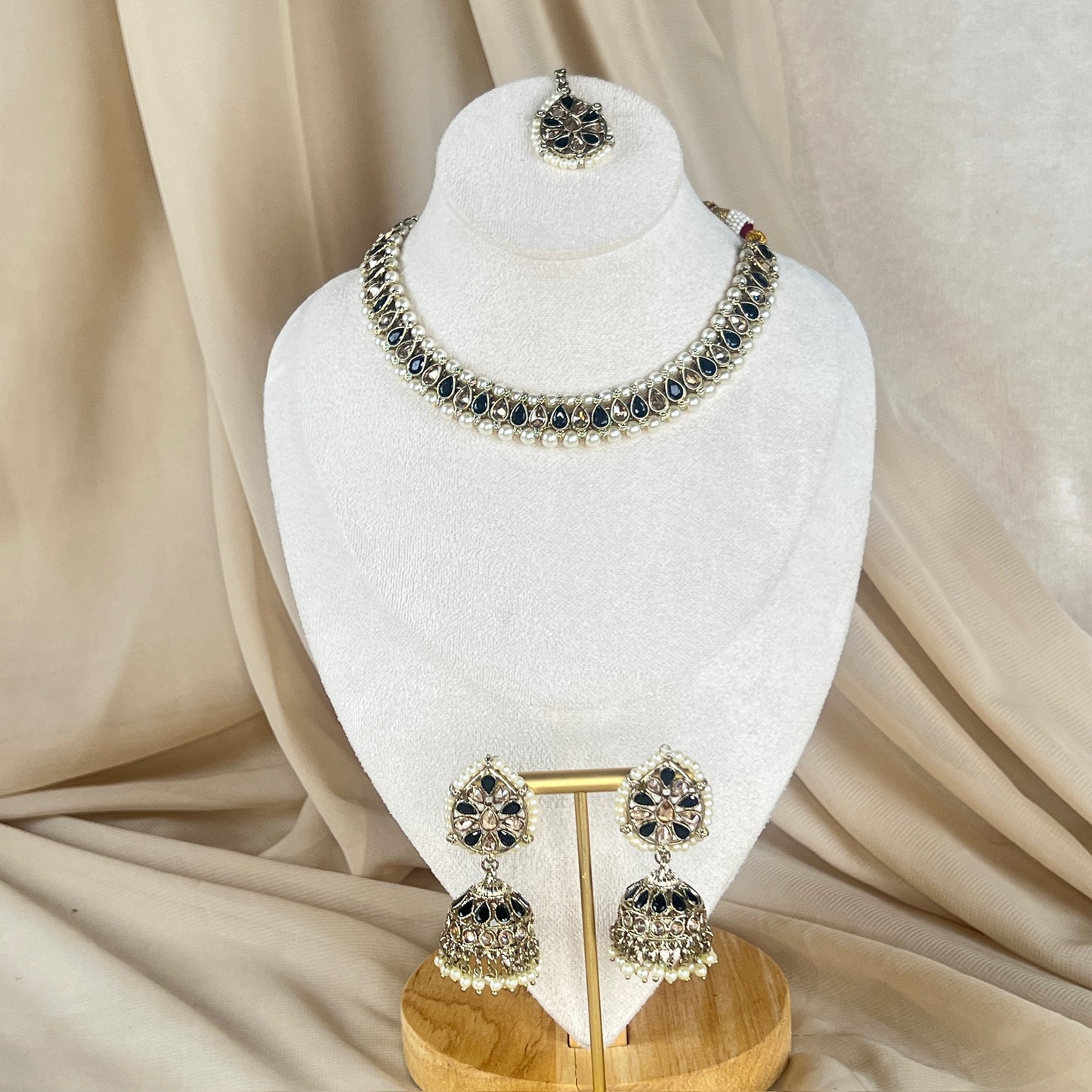 Dainty Necklace | Choker set w/Jhumka Earrings