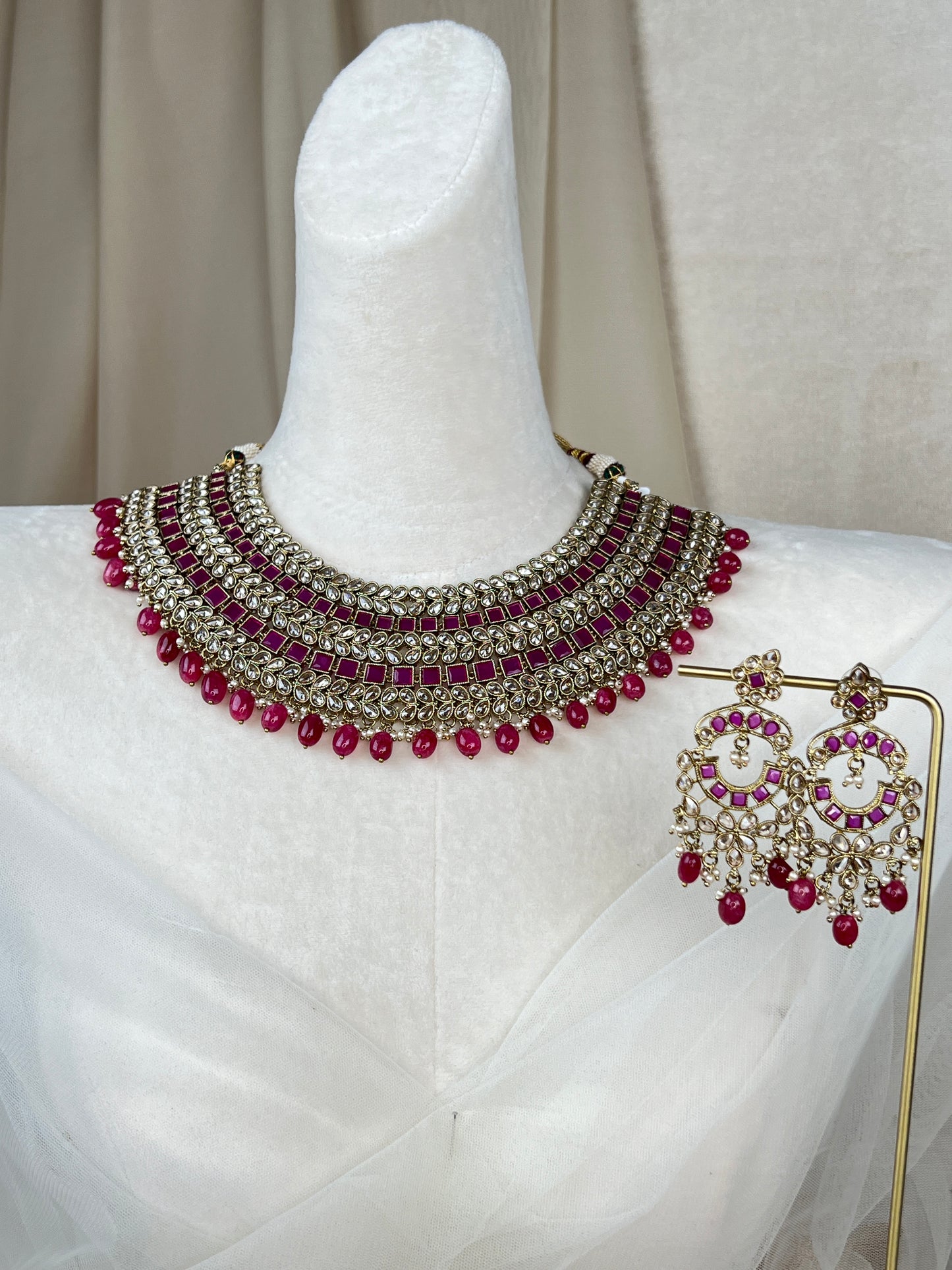 Semi Bridal Choker Set