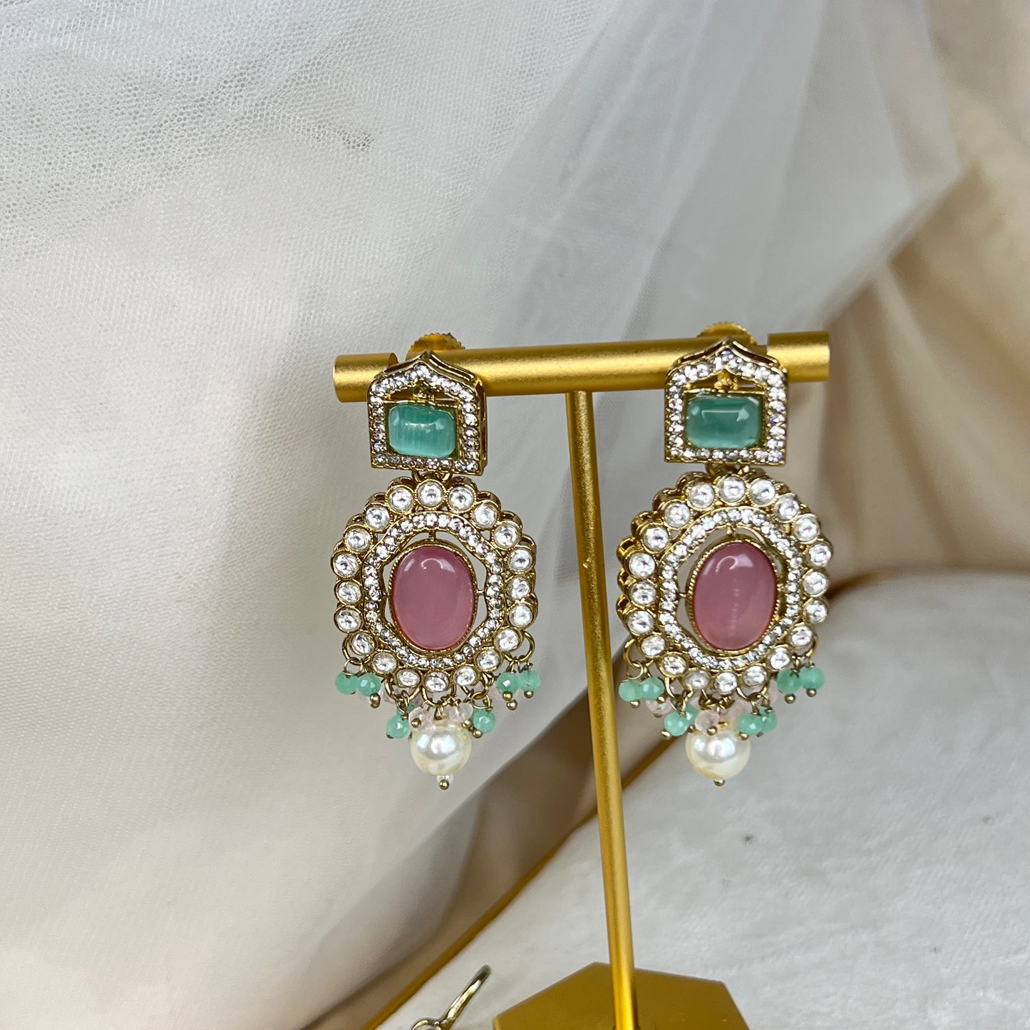 Victorian White Gold Kundan Semi Bridal Set