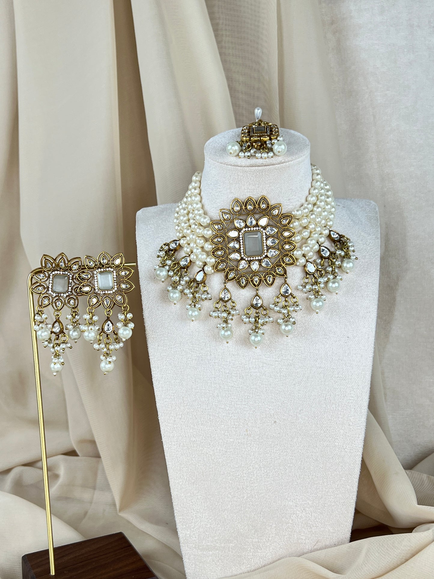 Pachi Kundan Choker Set