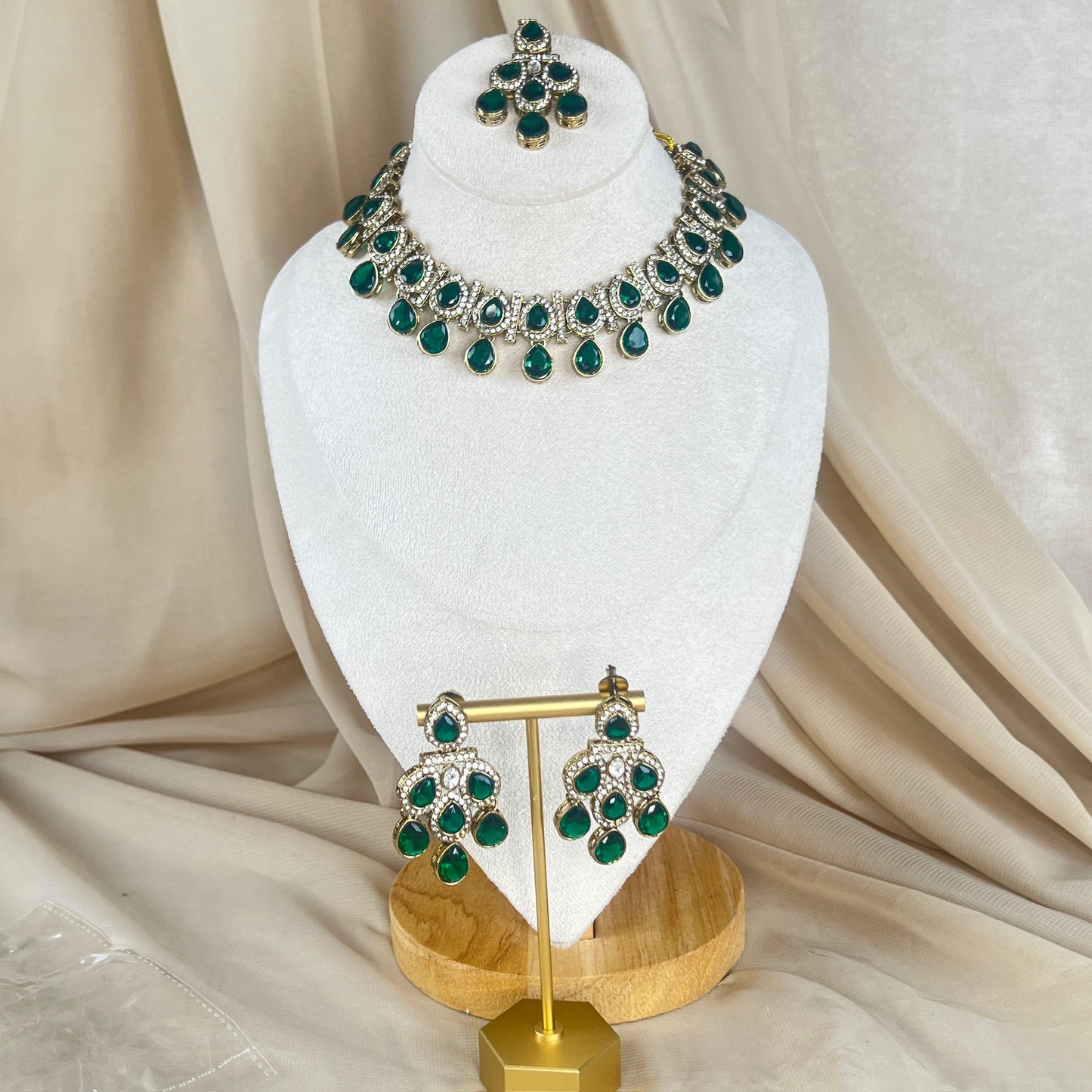 Kundan Necklace Set