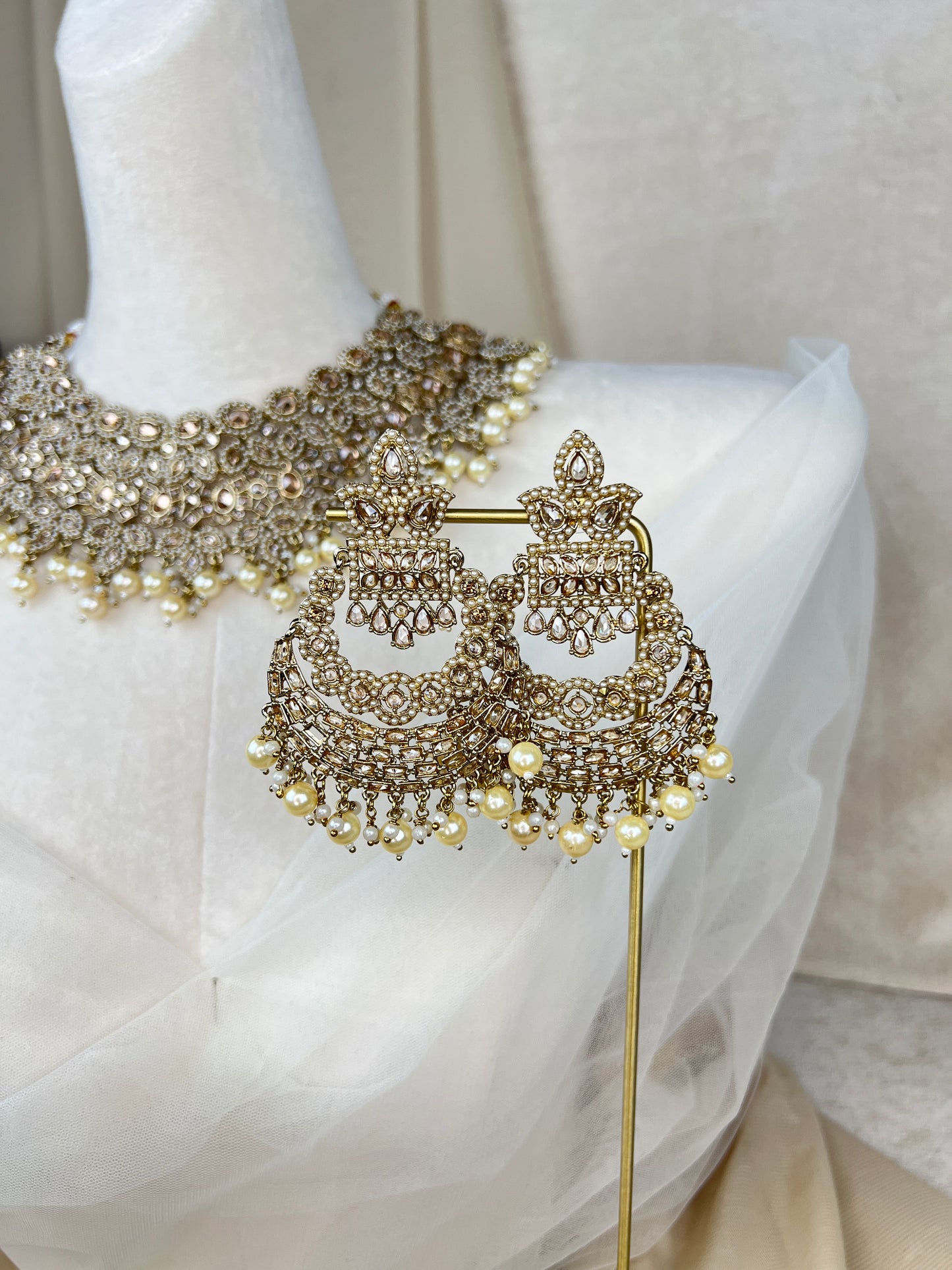 Nauratan Polki Style Bib Necklace Set