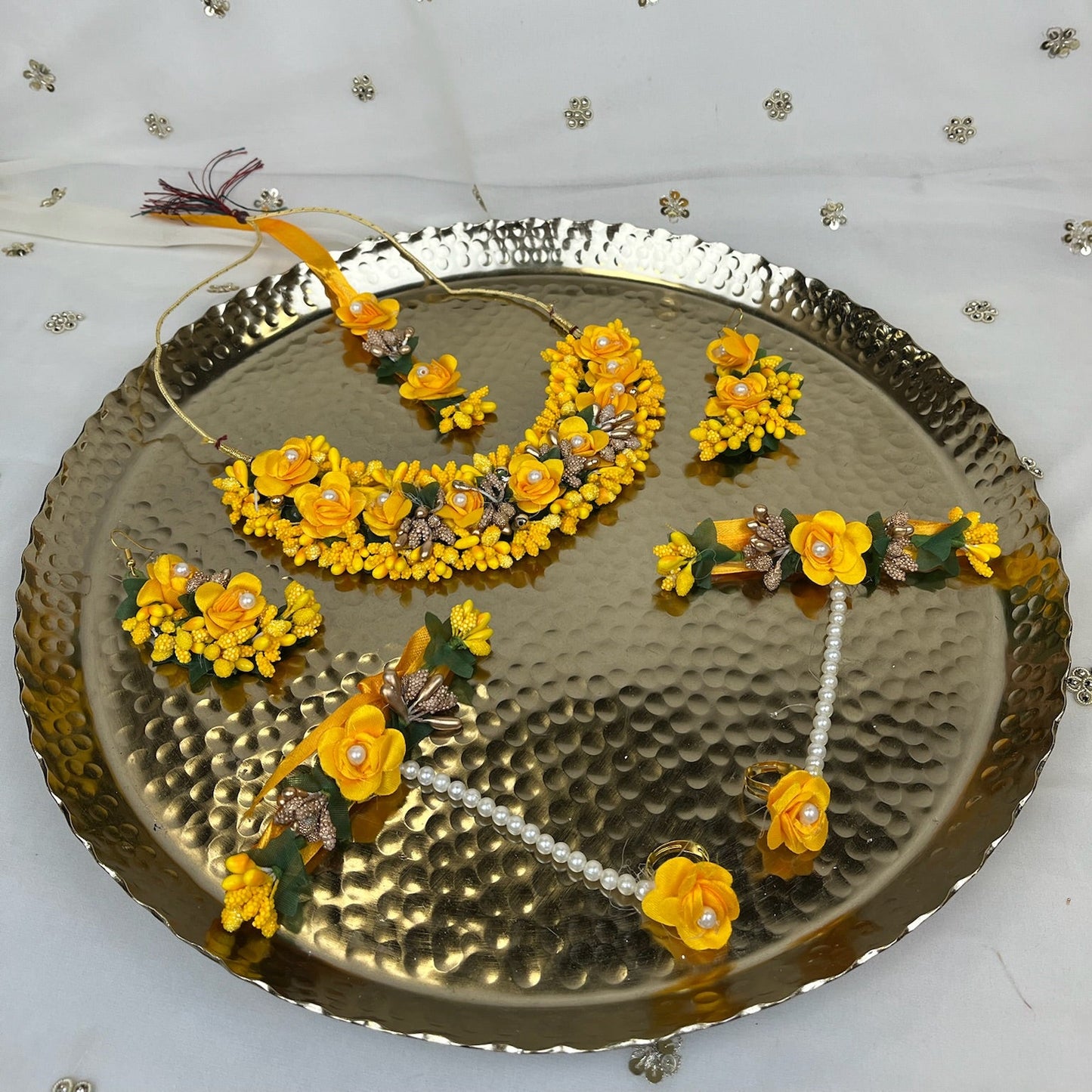 Floral | Faux Flower Necklace set w/ hand bracelets